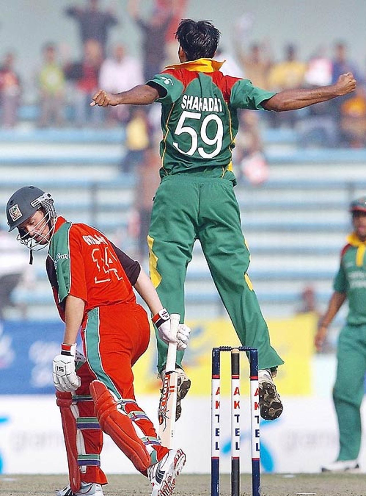 Shahadat Hossain leaps with delight after getting Sean Williams first ball, Bangladesh v Zimbabwe, 4th ODI, Dhaka, December 8, 2006