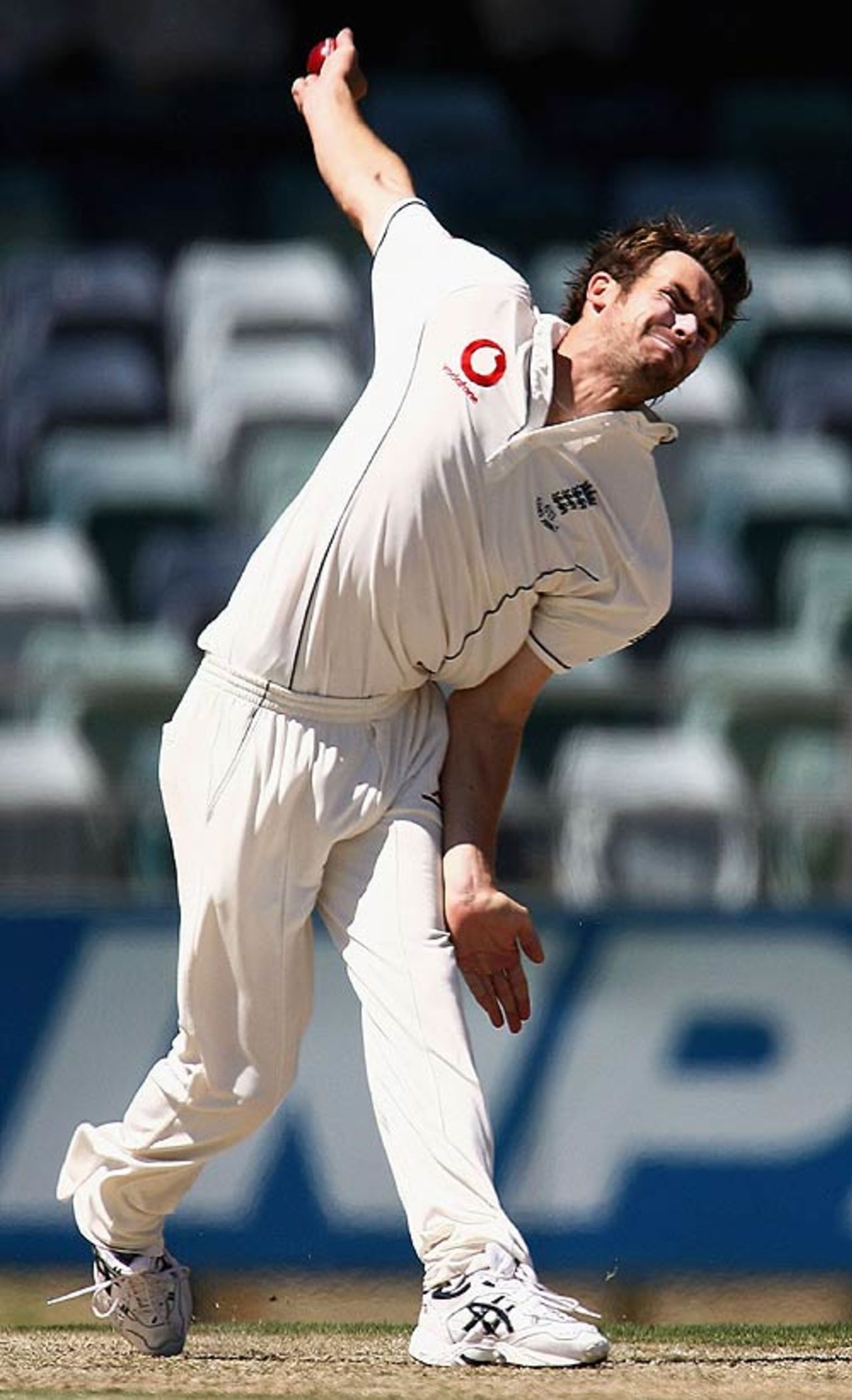 James Anderson in his delivery stride, Western Australia v England XI, Perth, December 9, 2006
