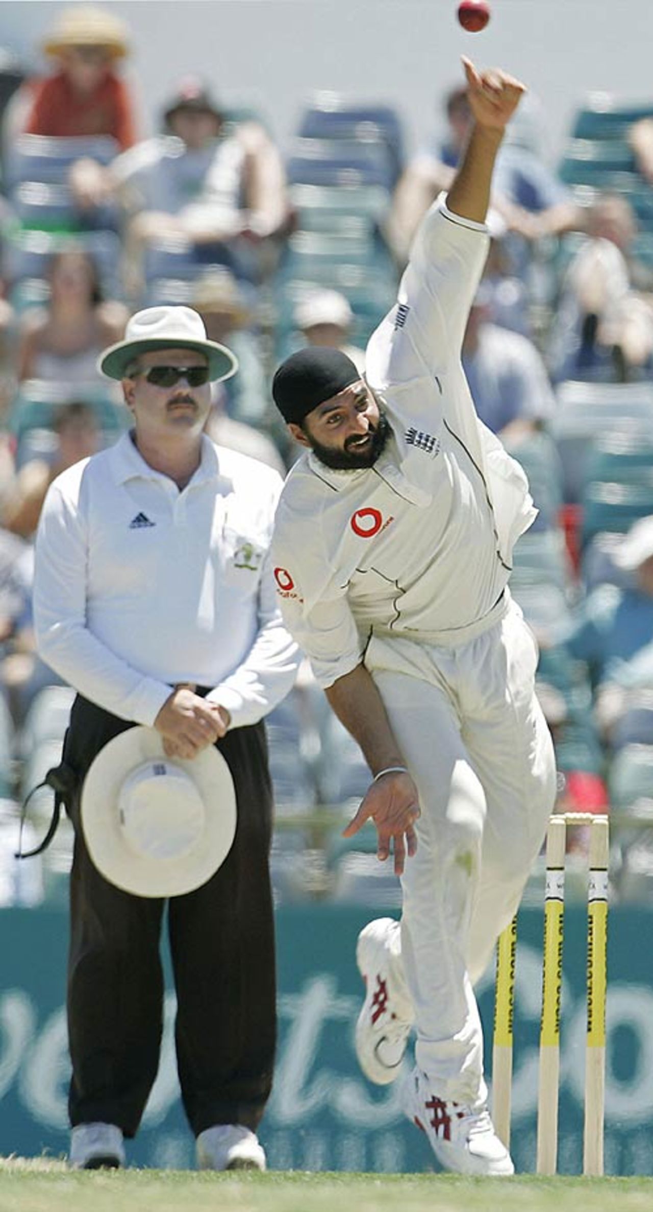 Monty Panesar bowls to Chris Rogers, Western Australia v England XI, Perth, December 9, 2006