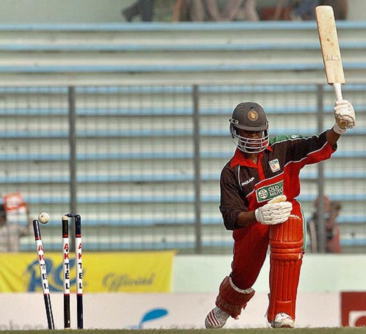 Tino Mawoyo is bowled for 10, Bangladesh v Zimbabwe, 5th ODI, Shere Bangla National Stadium, Mirpur, December 9, 2006