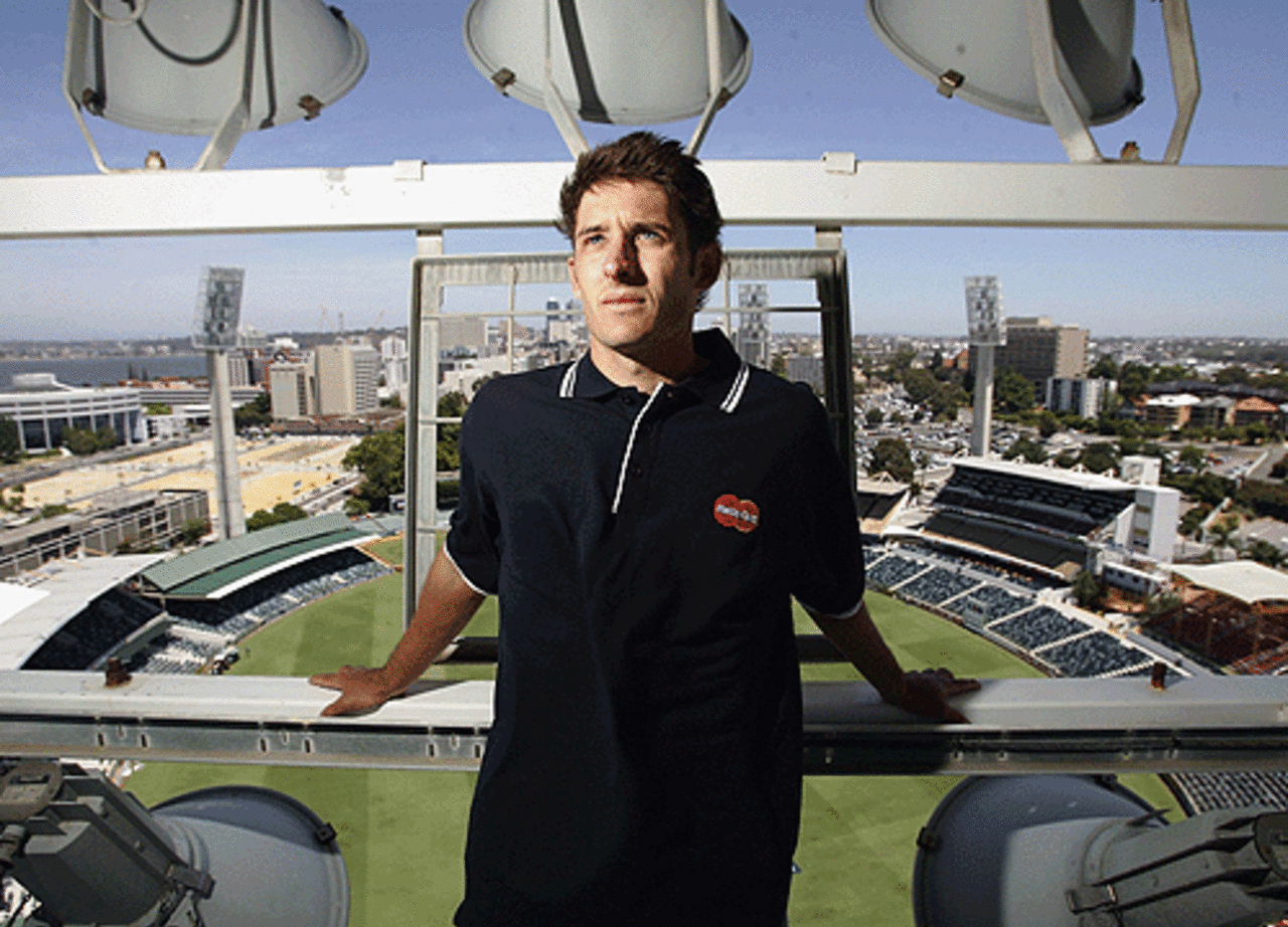 Michael Hussey poses at the light tower of the WACA at Perth, December 13, 2006