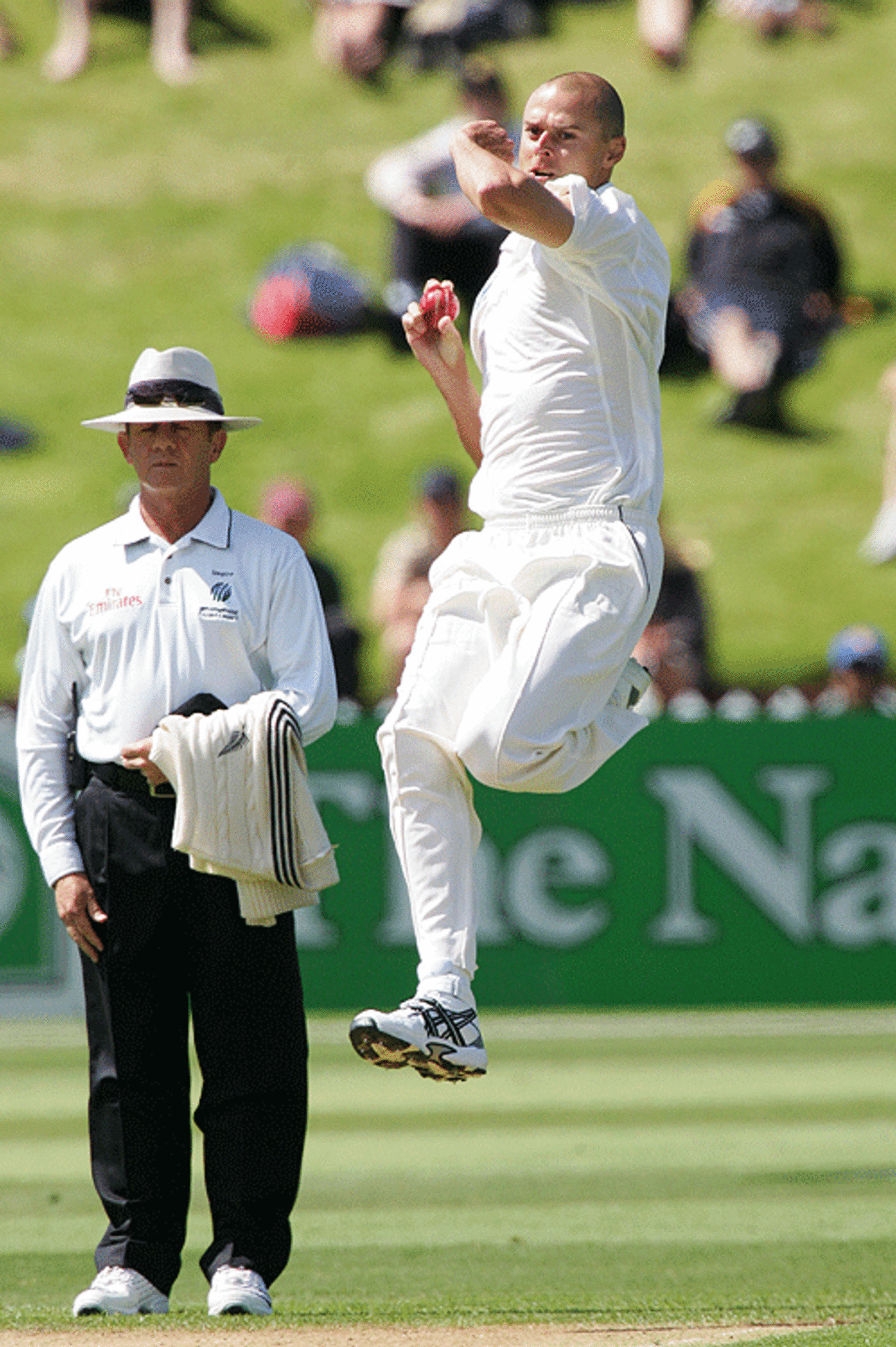 Chris Martin rocked Sri Lanka with three early wickets, New Zealand v Sri Lanka, 2nd Test, Wellington, December 15, 2006