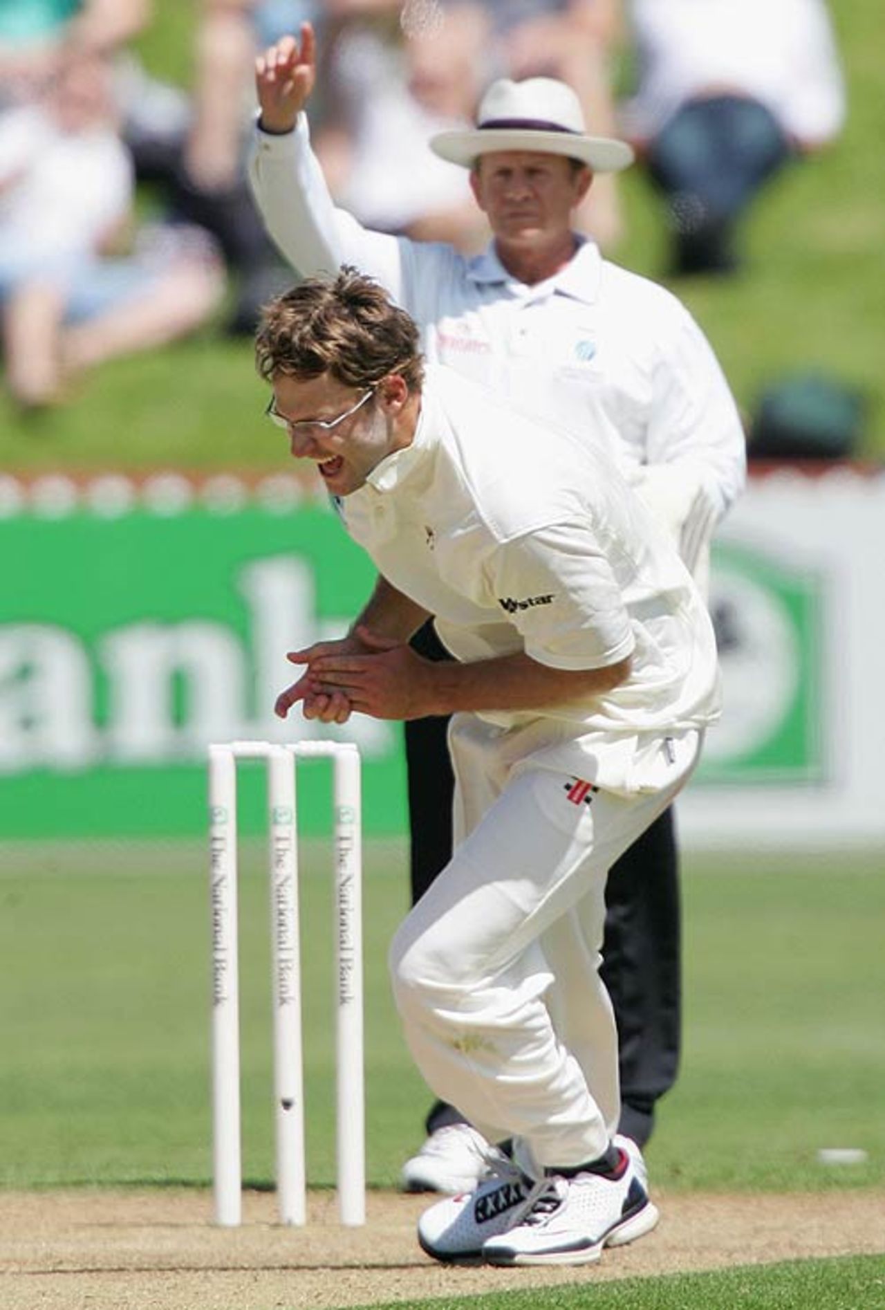 Daniel Vettori finished with figures of 3 for 53, New Zealand v Sri Lanka, 2nd Test, Wellington, December 15, 2006