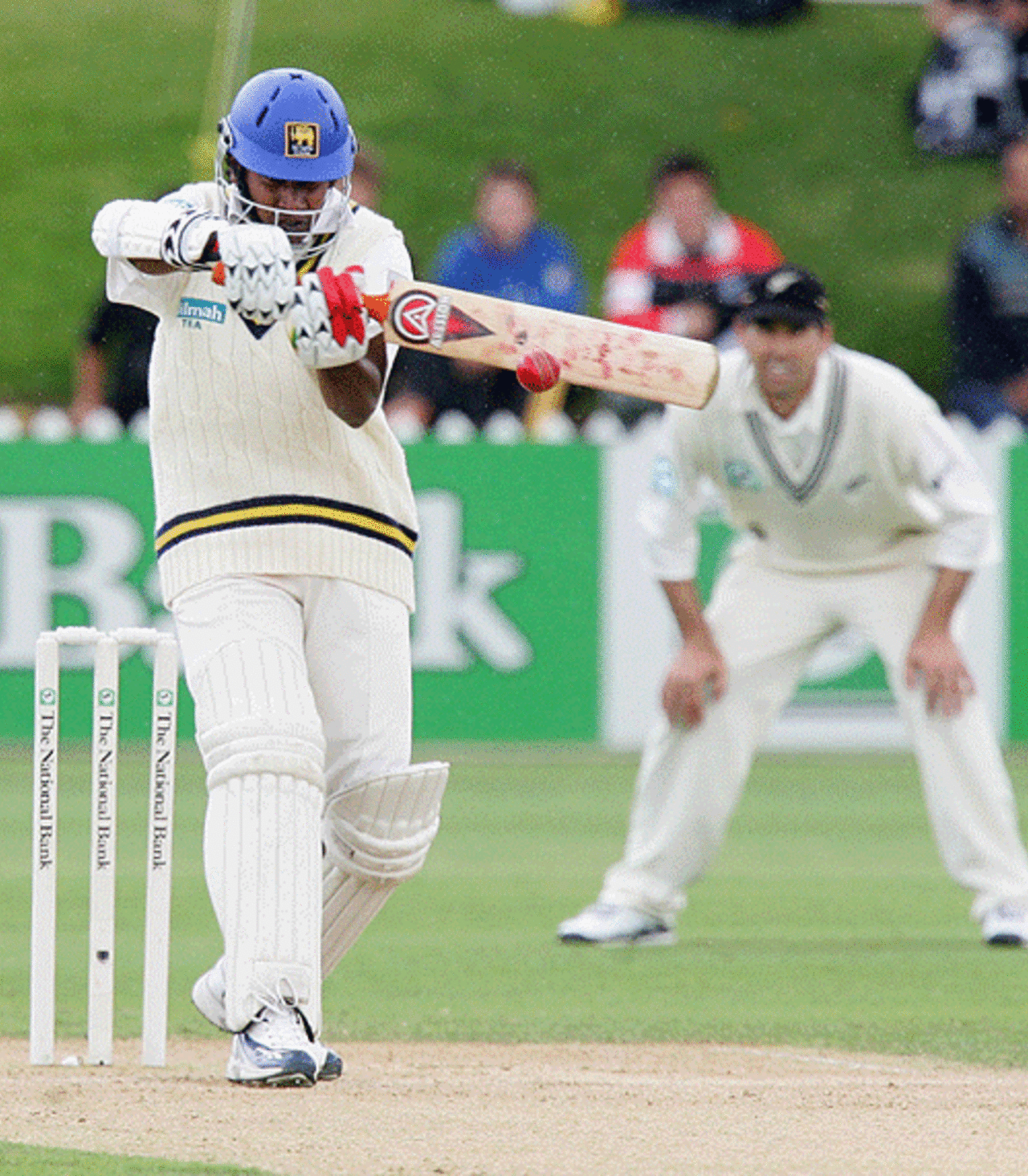 Chaminda Vaas favoured the pull shot all through his innings of 47, New Zealand v Sri Lanka, 2nd Test, Wellington, December 17, 2006