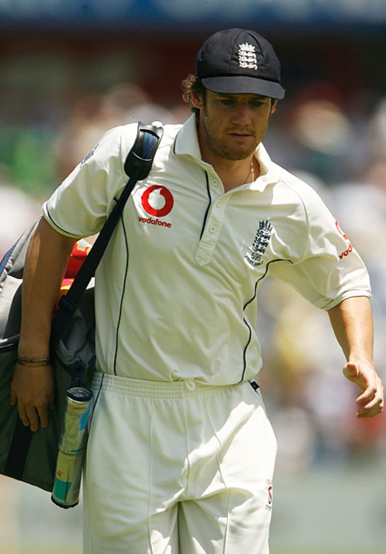 Chris Read carries the drinks out onto the field on a scorching day at Perth, Australia v England, 3rd Test, Perth, December 17, 2006