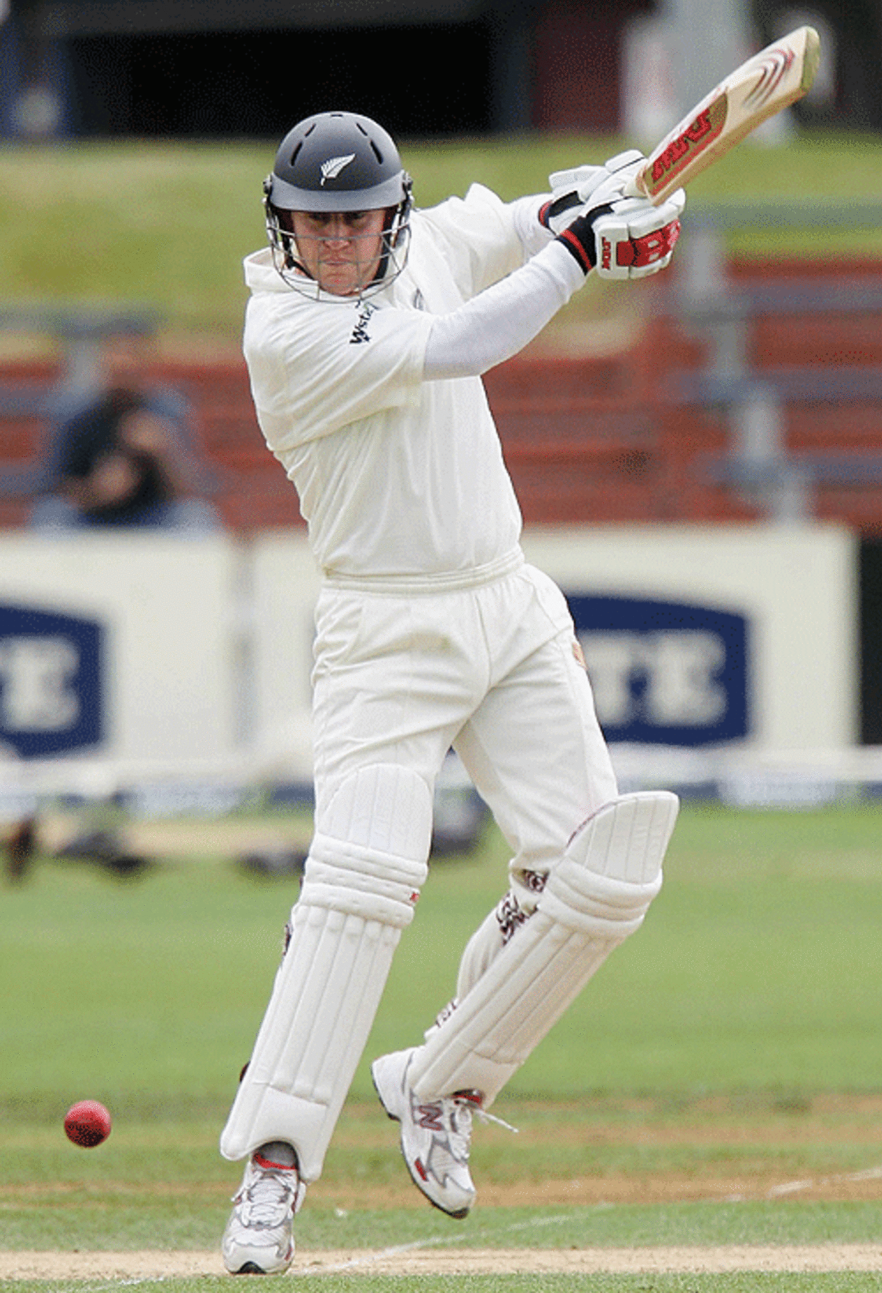Craig Cumming began well in an opening stand of 56, New Zealand v Sri Lanka, 2nd Test, Wellington, December 17, 2006