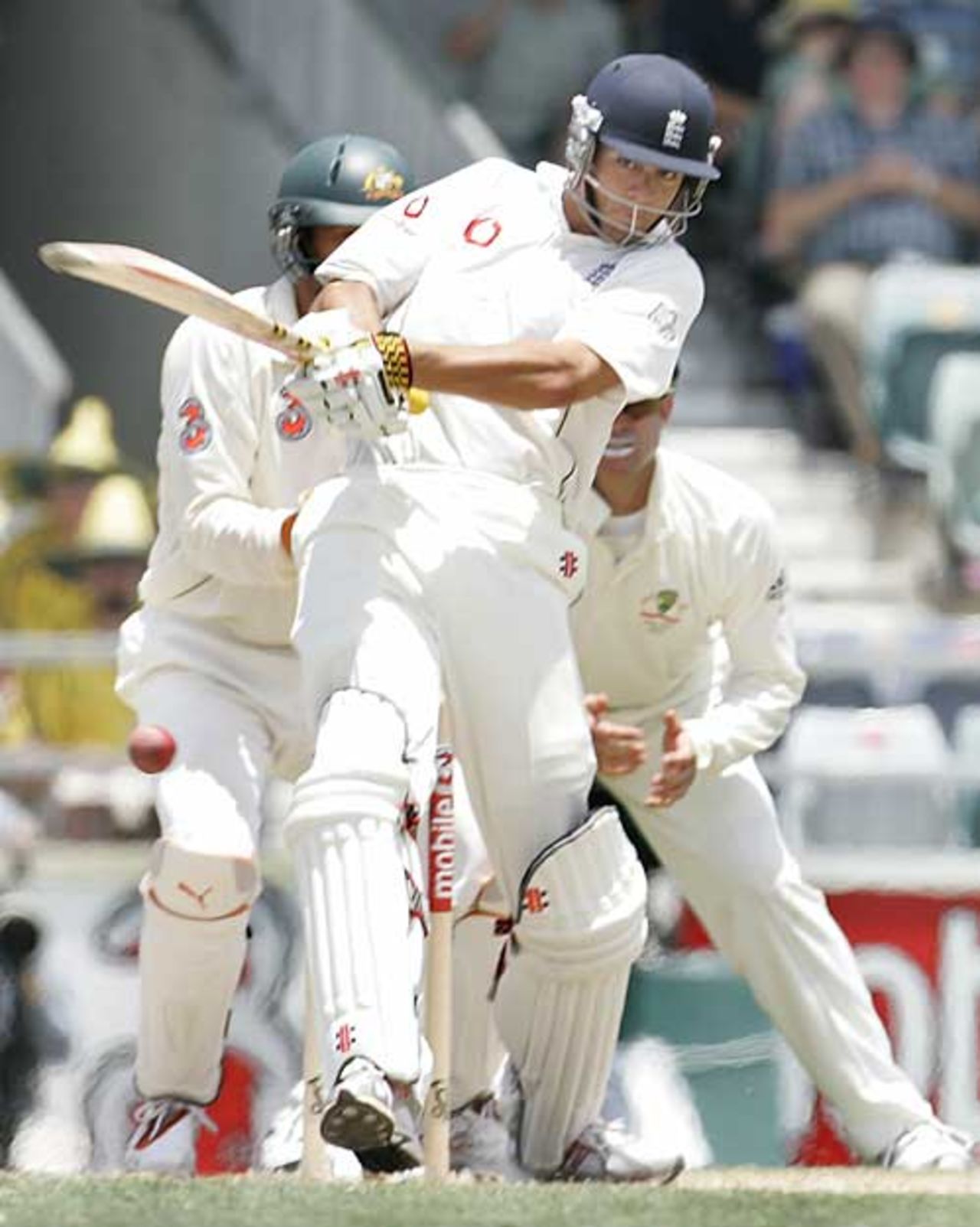 Alastair Cook pulls as England fight hard, Australia v England, 3rd Test, Perth, December 17, 2006