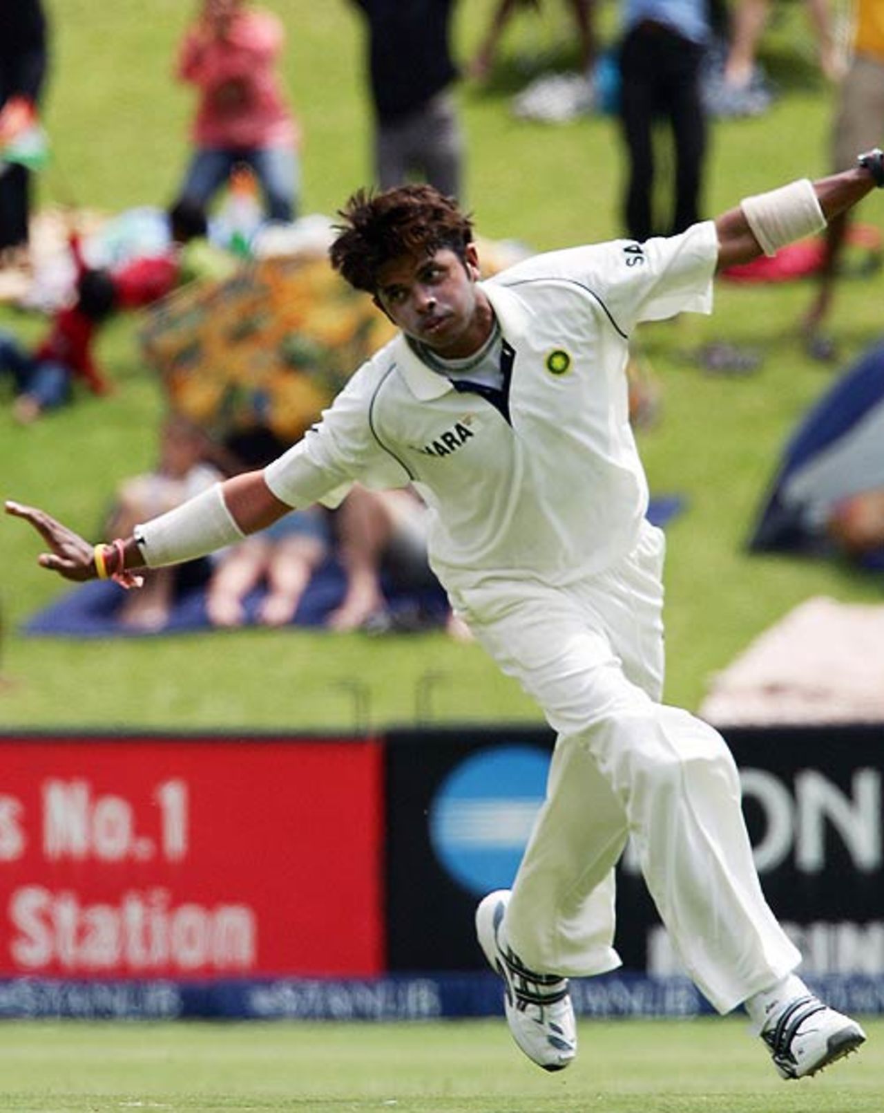 Sreesanth is among the wickets again, South Africa v India, 1st Test, Johannesburg, 3rd day, December 17, 2006