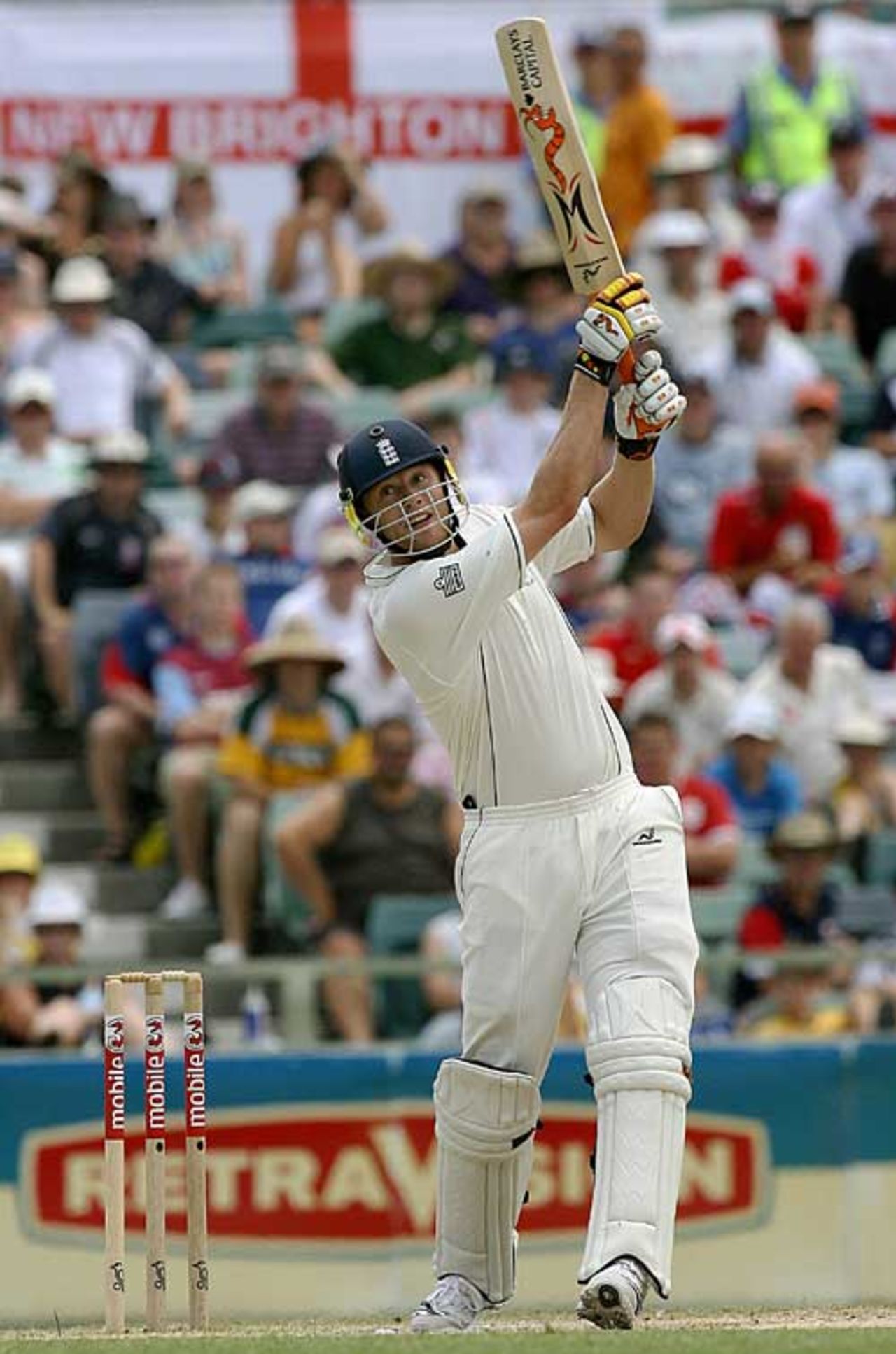 Andrew Flintoff goes over the top early on the final day, Australia v England, 3rd Test, Perth, December 18, 2006