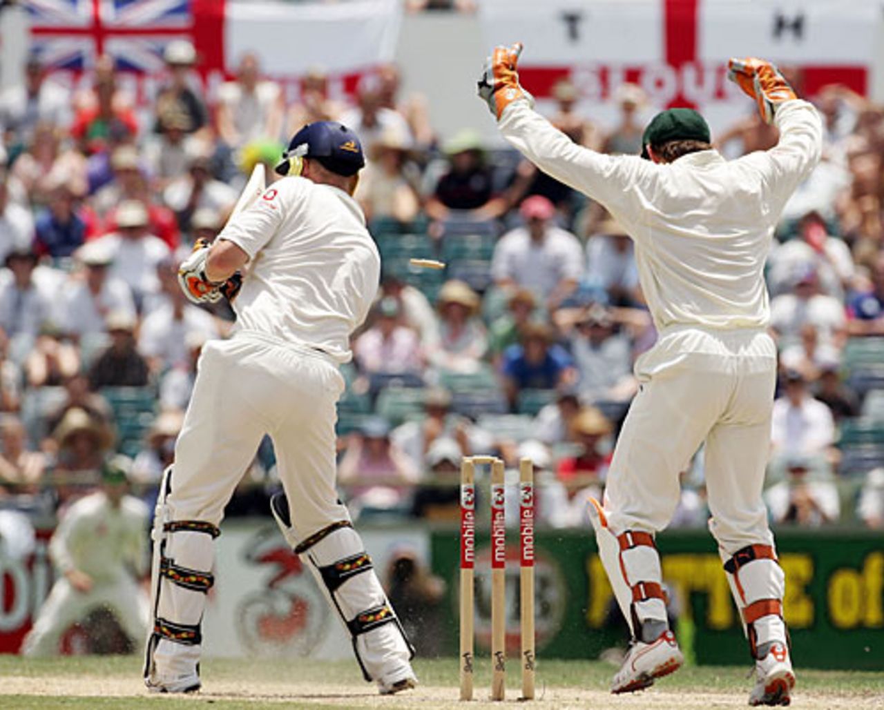 Andrew Flintoff is bowled by Shane Warne, Australia v England, 3rd Test, Perth, December 18, 2006