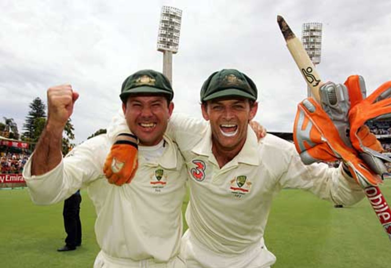 Ricky Ponting and Adam Gilchrist celebrate regaining the Ashes, Australia v England, 3rd Test, Perth, December 18, 2006