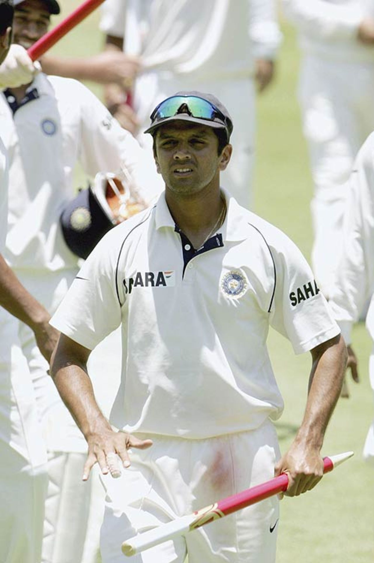 Rahul Dravid grabs a souvenir after the victory,South Africa v India, 1st Test, Johannesburg, 4th day, December 18, 2006