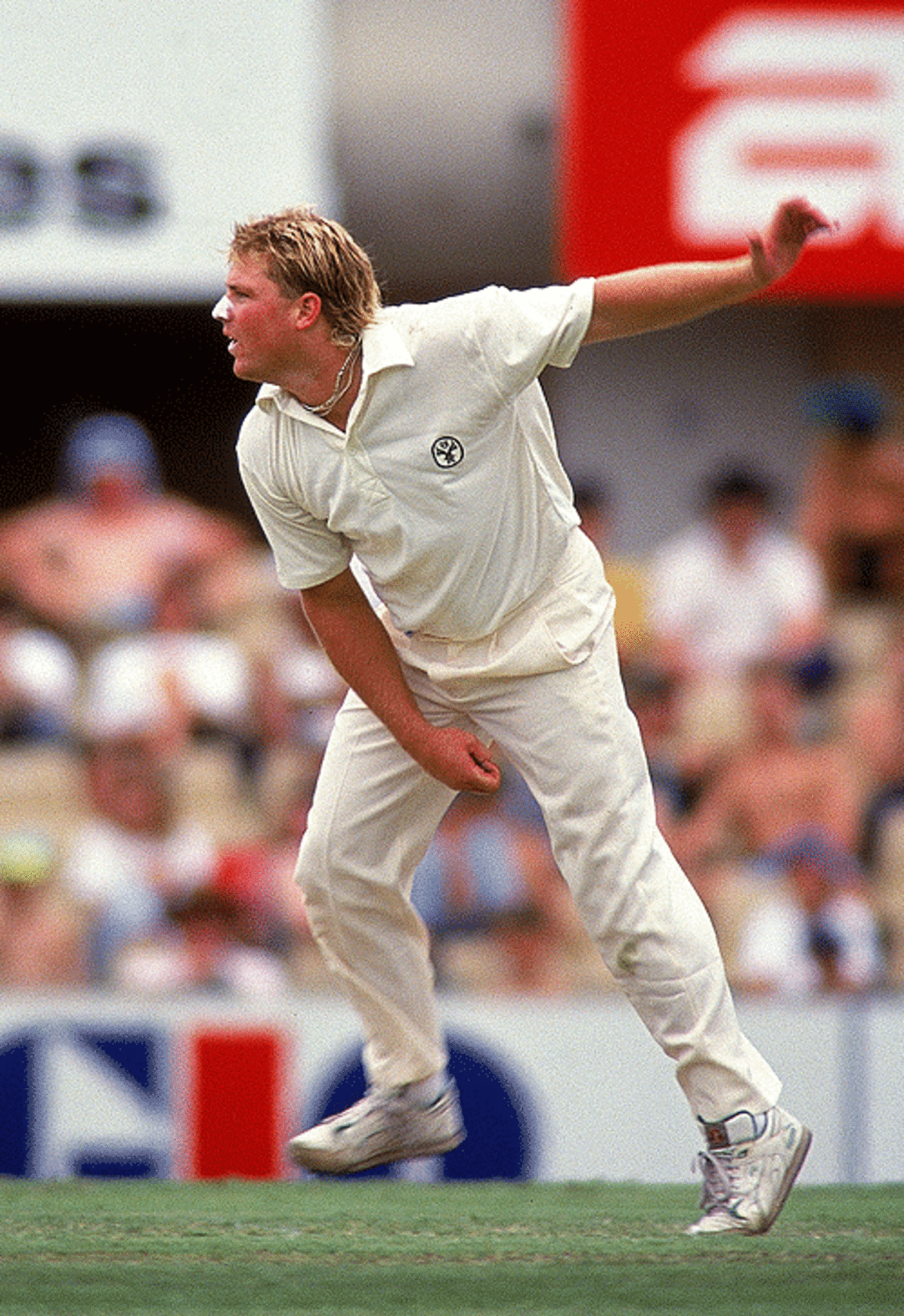 Shane Warne bowls on Test debut, Australia v India, 3rd Test, Sydney, January 3, 1992