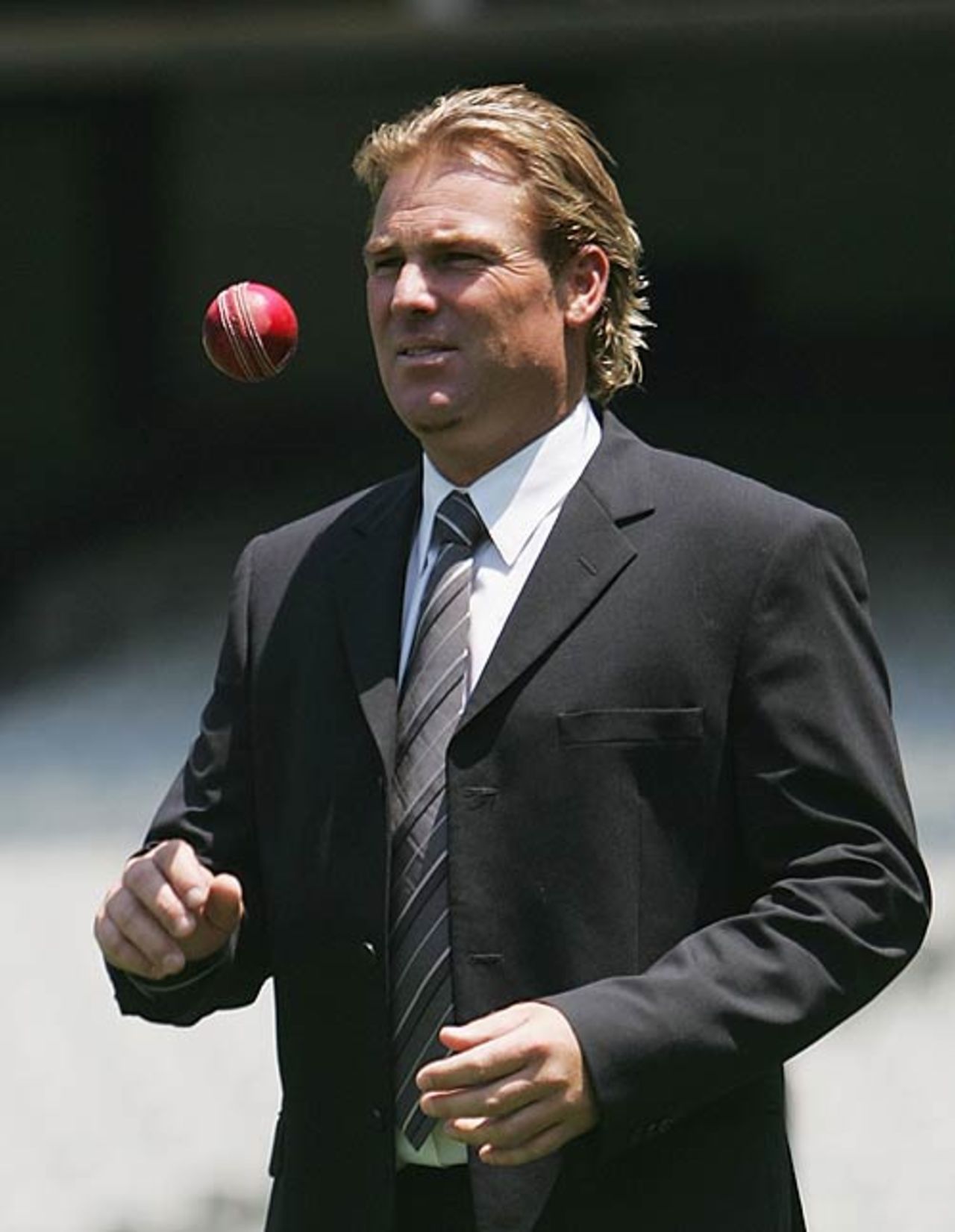 Shane Warne poses on the MCG after announcing his retirement, December 21, 2006