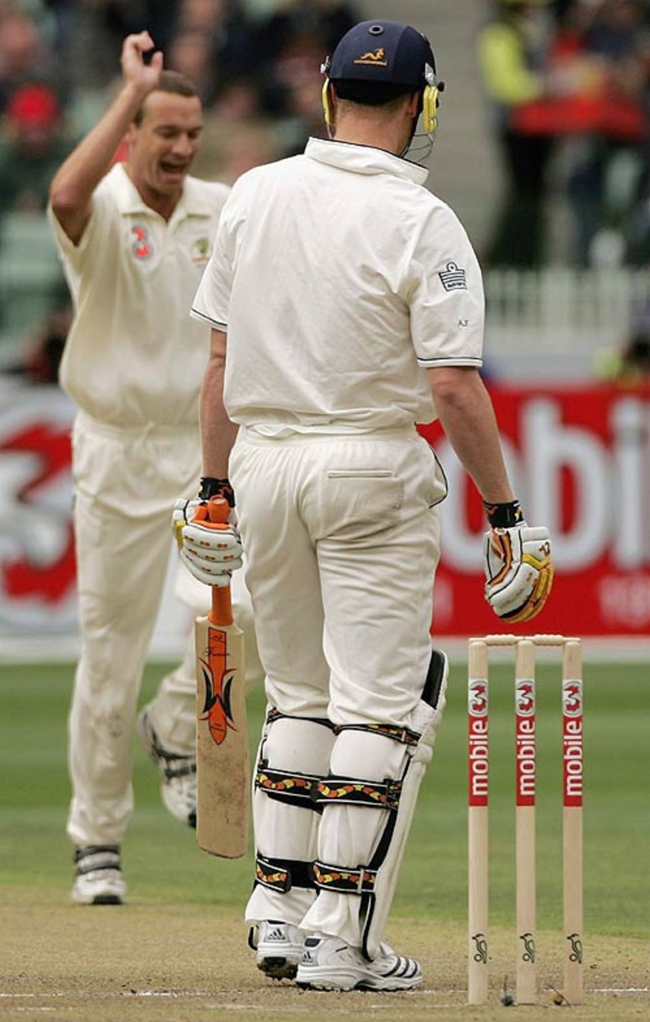Stuart Clark celebrates having Andrew Flintoff caught at first slip, Australia v England, 4th Test, Melbourne, December 26, 2006