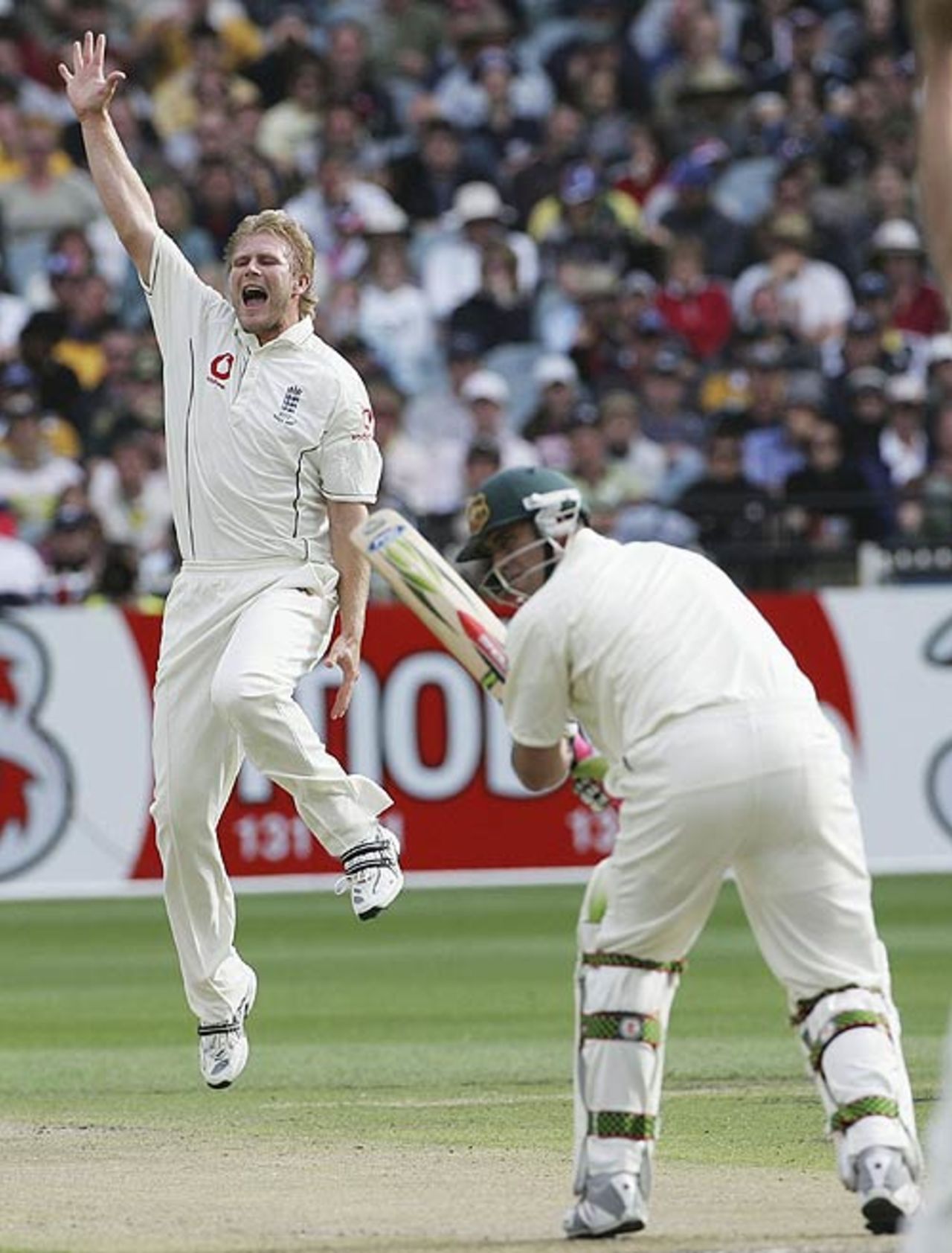 Matthew Hayden survives an appeal by Matthew Hoggard, 4th Test, Melbourne, December 26, 2006