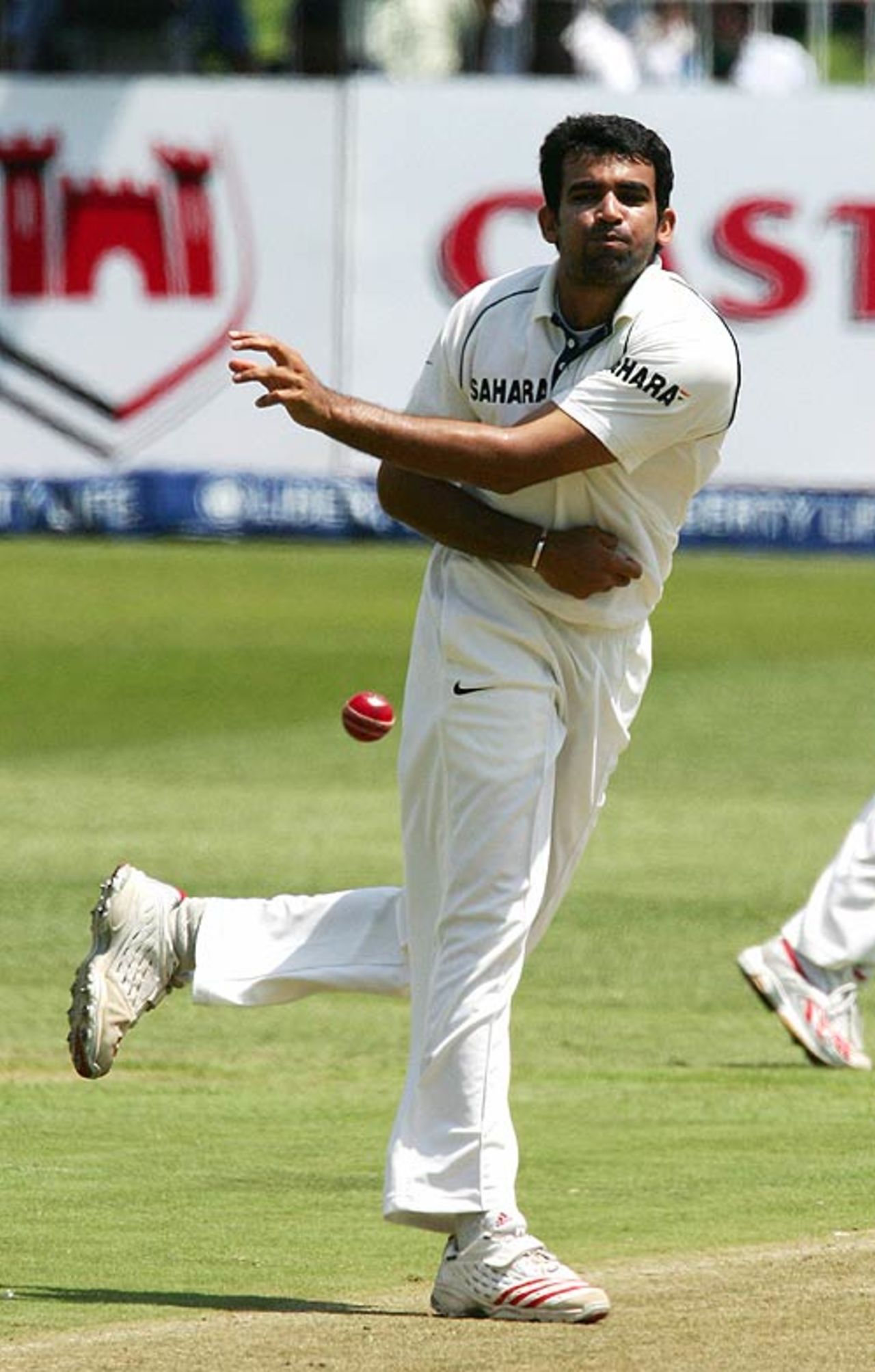 Zaheer Khan struck two early blows, South Africa v India, 2nd Test, Durban, 1st day, December 26, 2006
