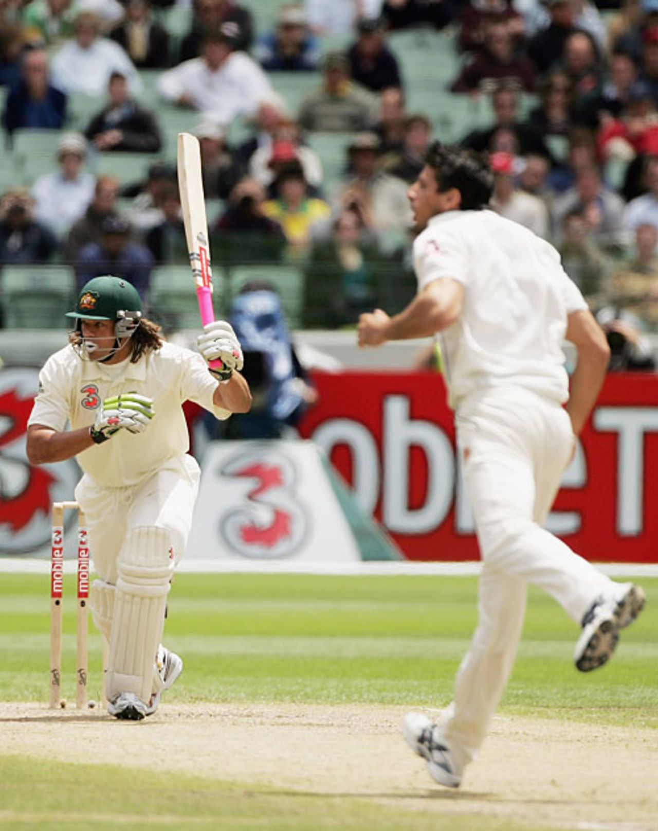 Andrew Symonds drives, one-handed, through the covers, Australia v England, 4th Test, Melbourne, December 27, 2006