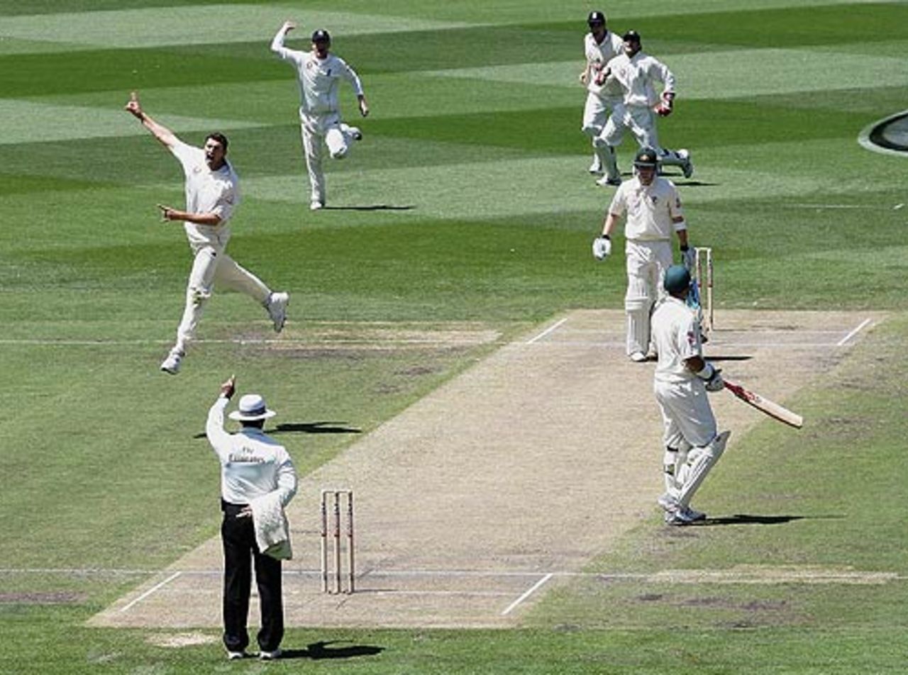 Aleem Dar raises his finger to give Steve Harmison the wicket of Michael Clarke caught behind, Australia v England, 4th Test, Melbourne, December 27, 2006