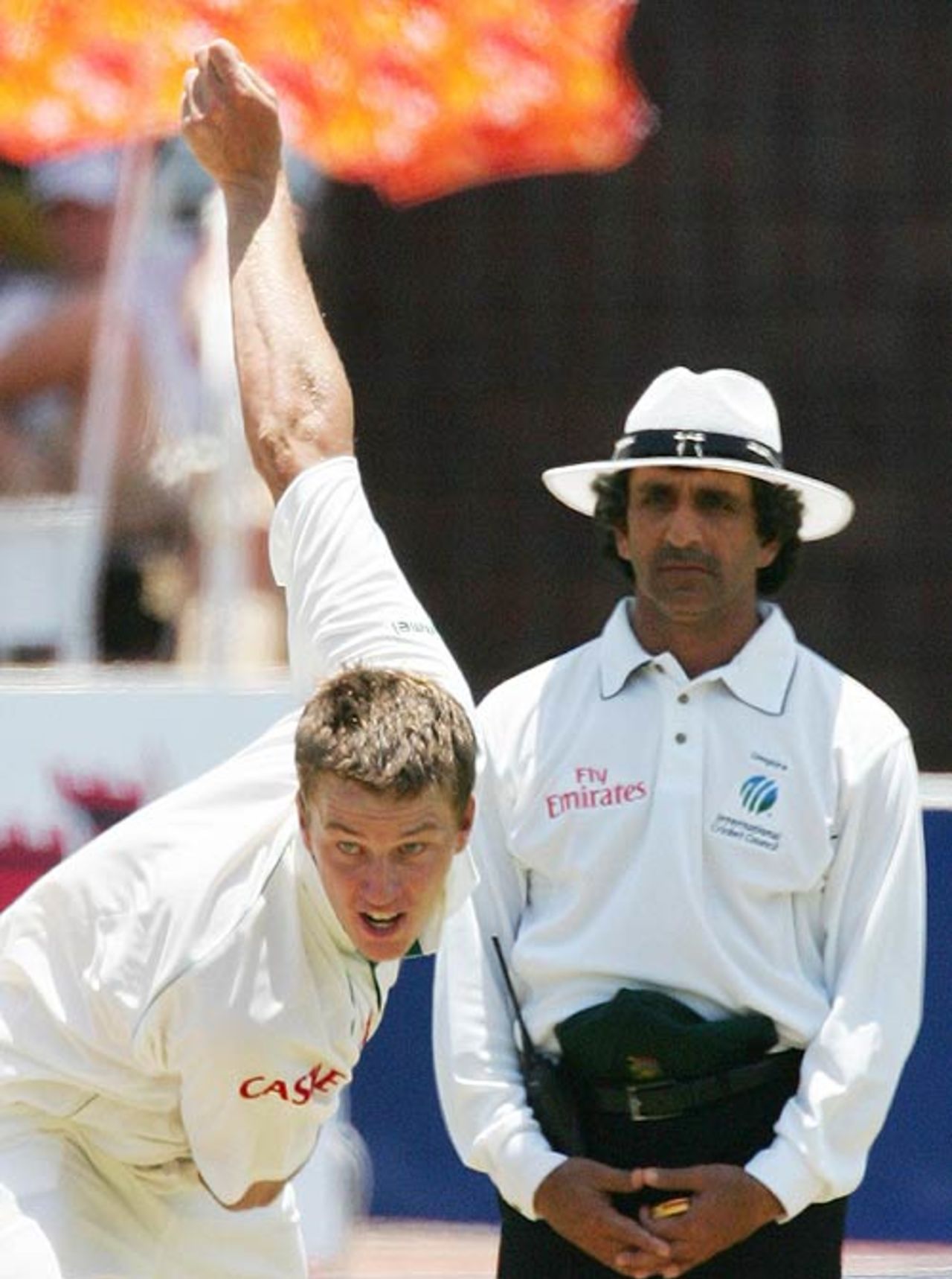 Morne Morkel bowls as umpire Asad Rauf looks on, South Africa v India, 2nd Test, Durban, 2nd day, December 27, 2006