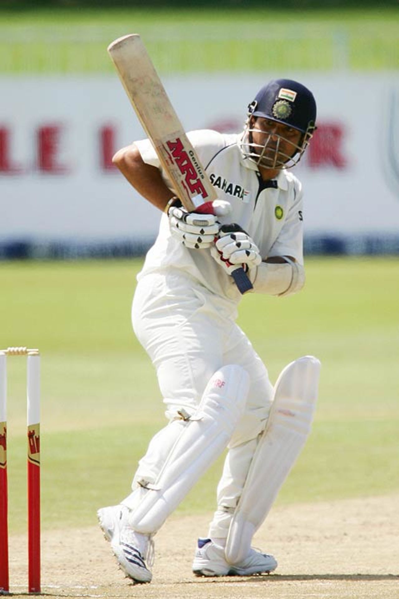 Sachin Tendulkar lets one pass through, South Africa v India, 2nd Test, Durban, 2nd day, December 27, 2006