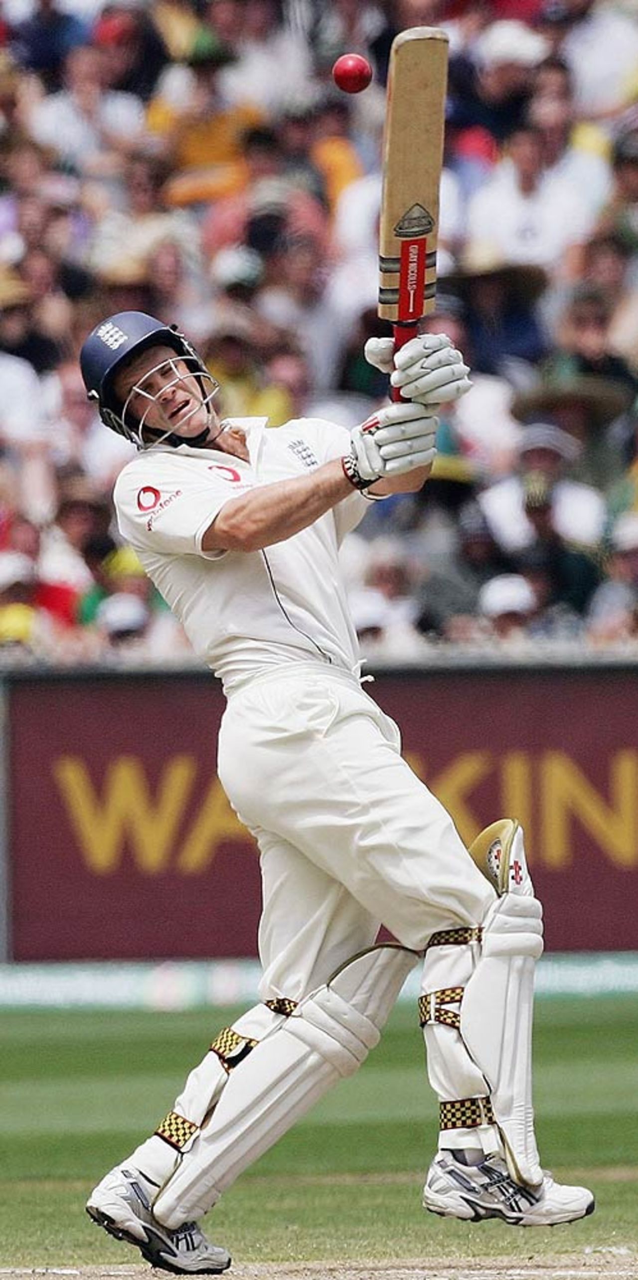 Andrew Strauss hooks during his innings of 31, Australia v England, 4th Test, Melbourne, December 28, 2006