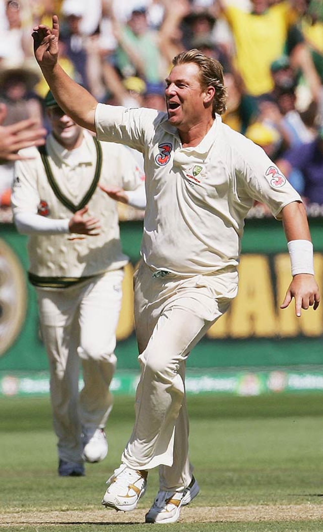Shane Warne celebrates the wicket of Sajid Mahmood, Australia v England, 4th Test, Melbourne, December 28, 2006