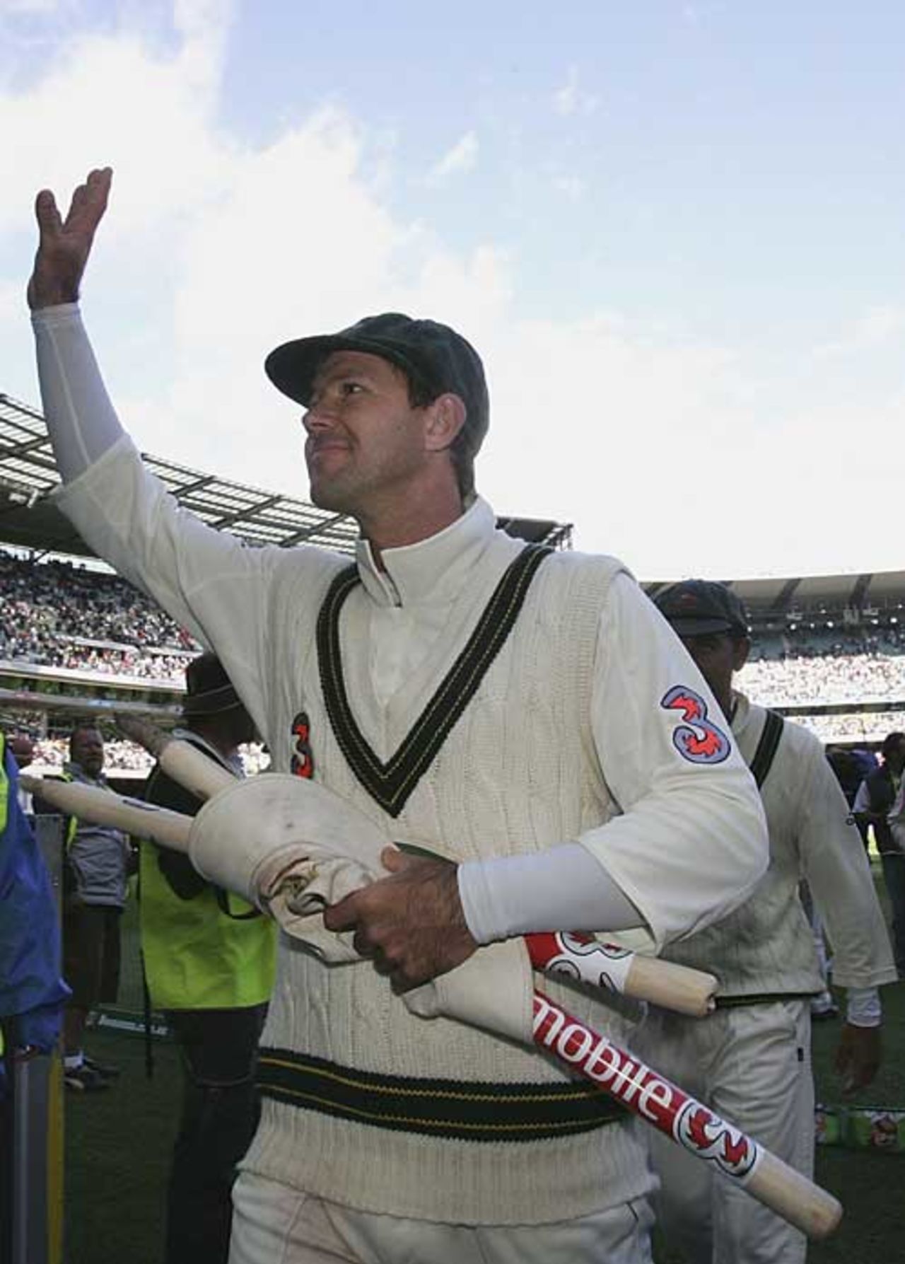 Ricky Ponting waves to the Australian supporters, Australia v England, 4th Test, Melbourne, December 28, 2006