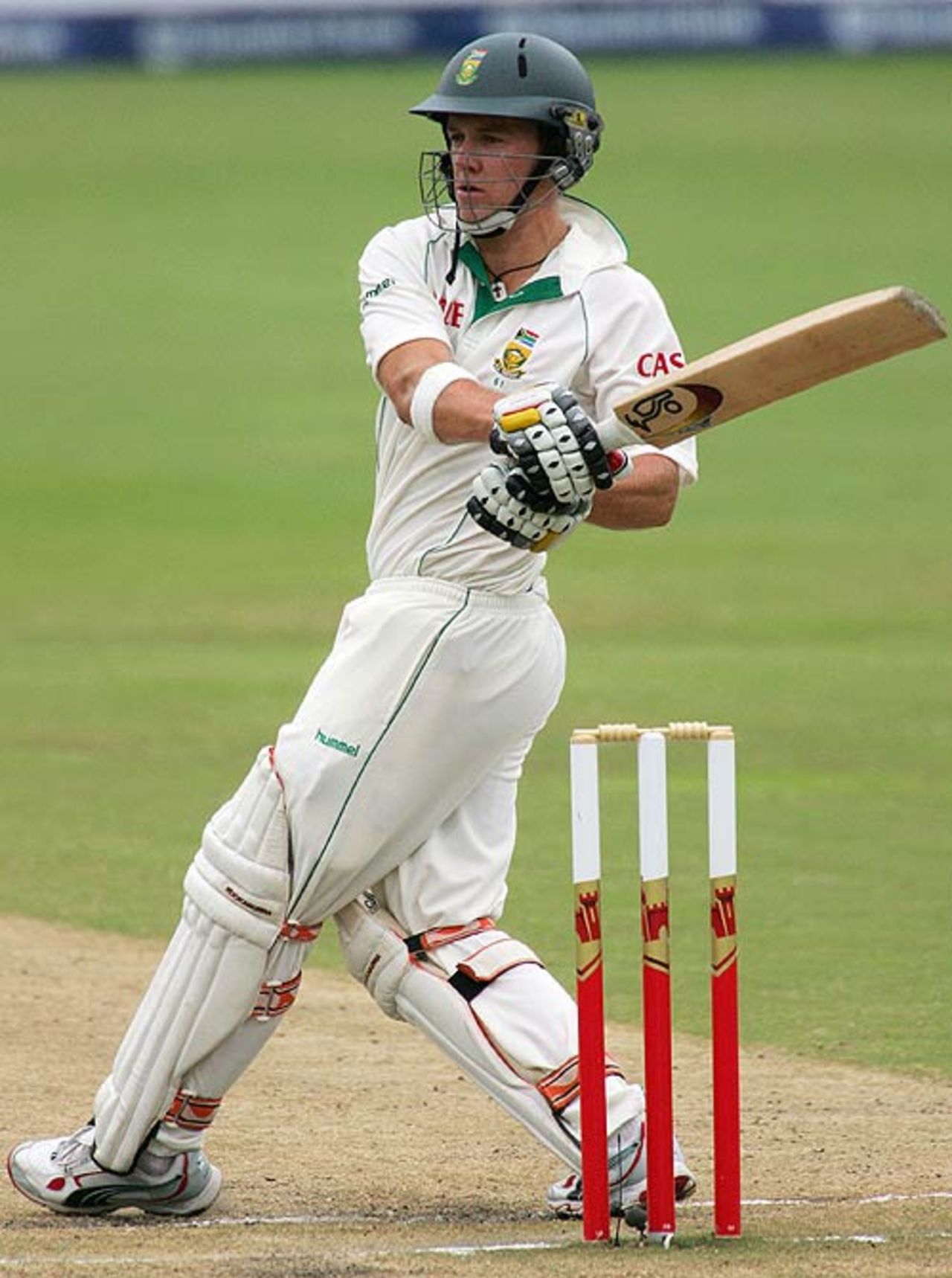 AB de Villiers winds up and pulls crisply, South Africa v India, 2nd Test, Durban, 3rd day, December 28, 2006