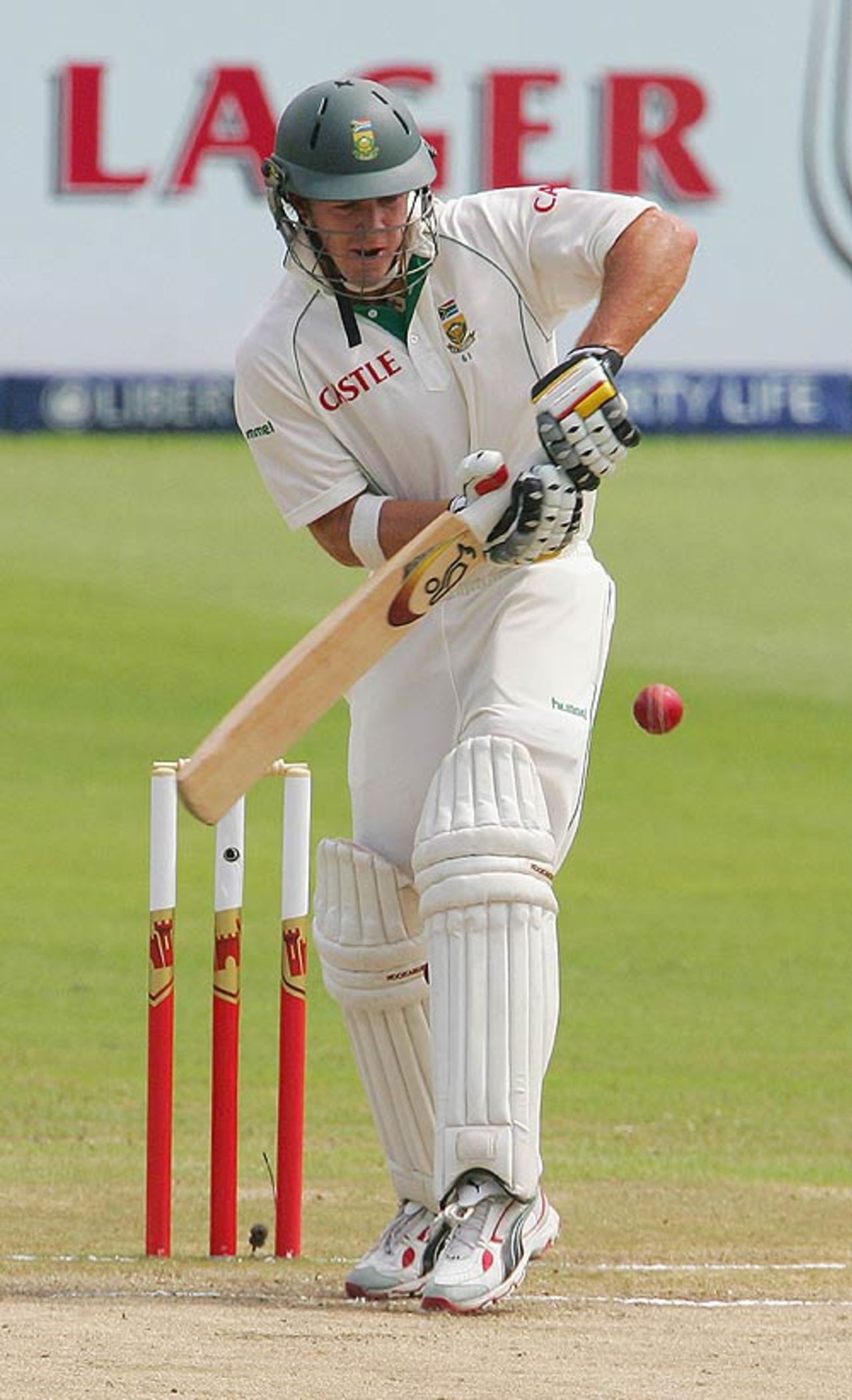 AB de Villiers plays one off his hips, South Africa v India, 2nd Test, Durban, 4th day, December 29, 2006