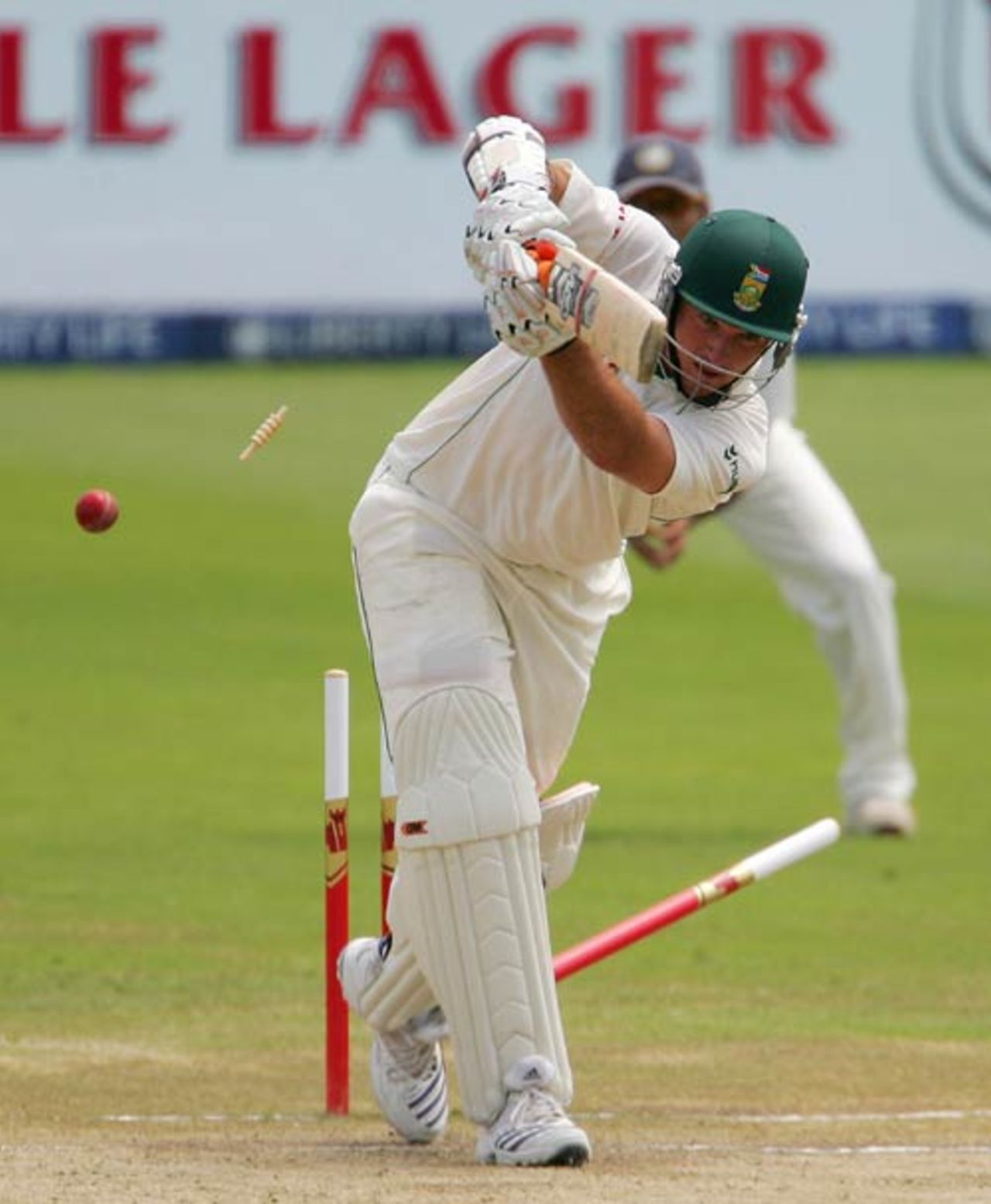 Graeme Smith is bowled by Sreesanth, South Africa v India, 2nd Test, Durban, 4th day, December 29, 2006