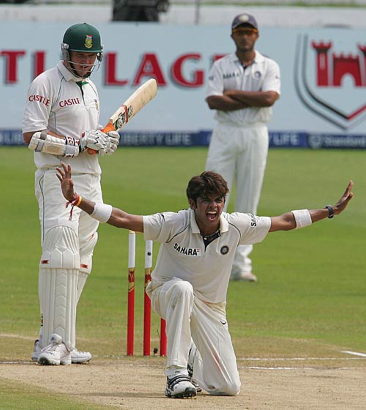 Sreesanth appeals against Graeme Smith, South Africa v India, 2nd Test, Durban, 4th day, December 29, 2006