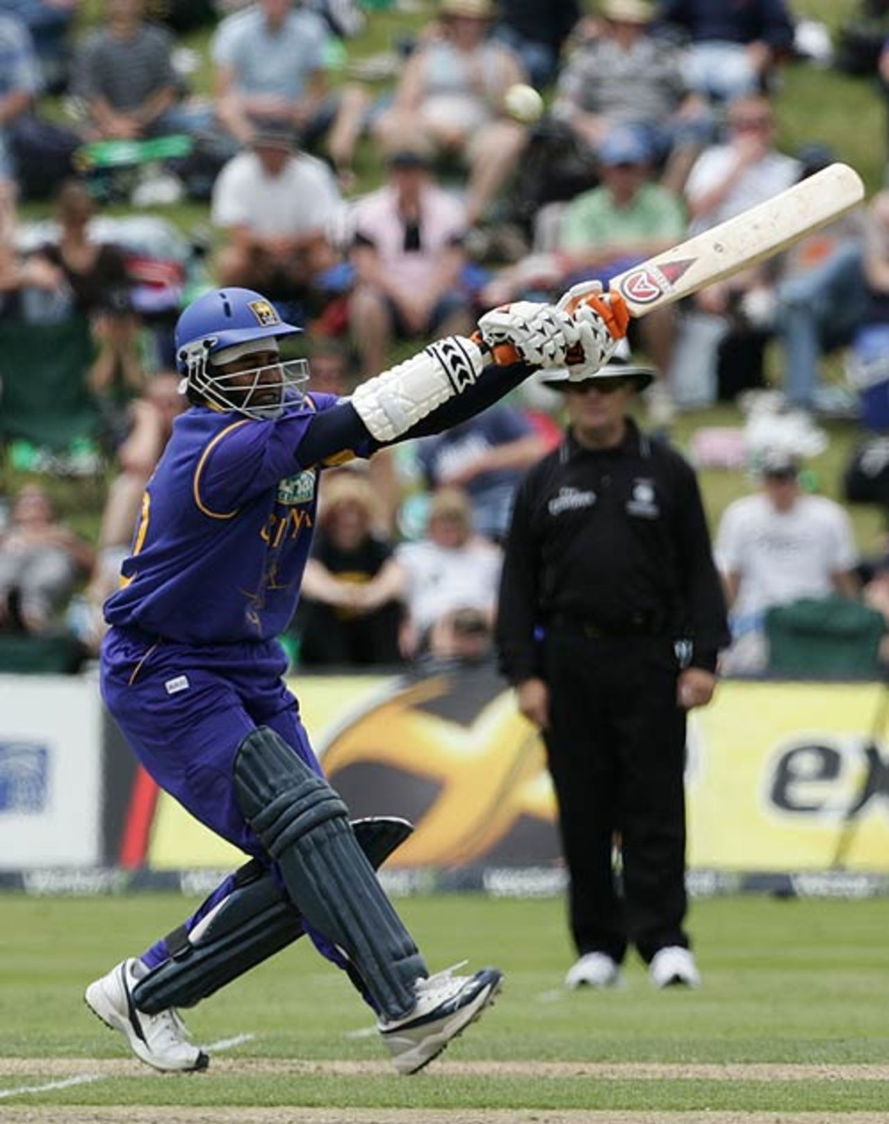 Chaminda Vaas plays an awkward pull shot, New Zealand v Sri Lanka, 2nd ODI, Queenstown, December 31, 2006