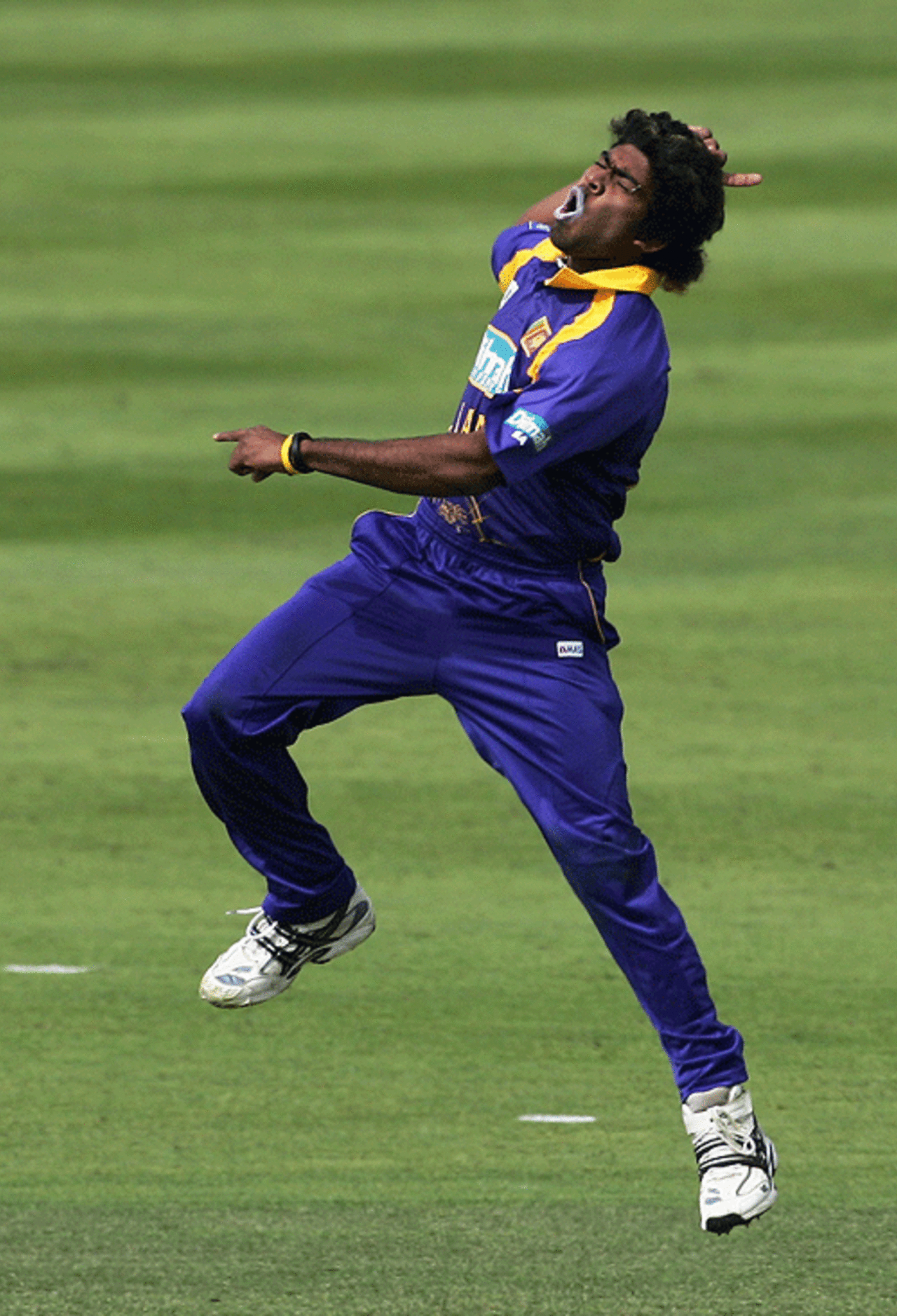 Lasith Malinga shows his emotions after yorking Daniel Vettori, New Zealand v Sri Lanka, 2nd ODI, Queenstown, December 31, 2006