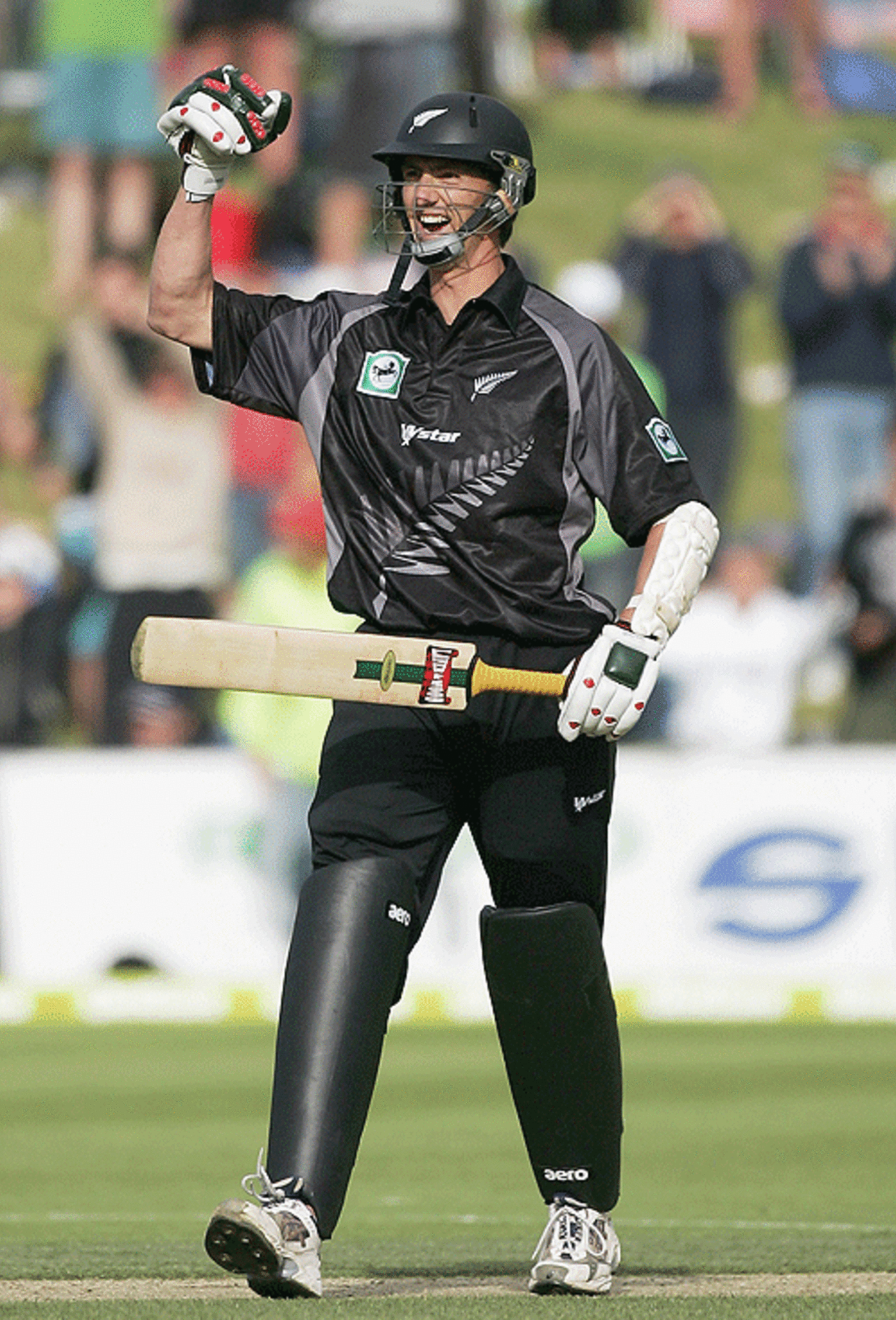 Michael Mason pumps his fists after sealing a humdinger, New Zealand v Sri Lanka, 2nd ODI, Queenstown, December 31, 2006