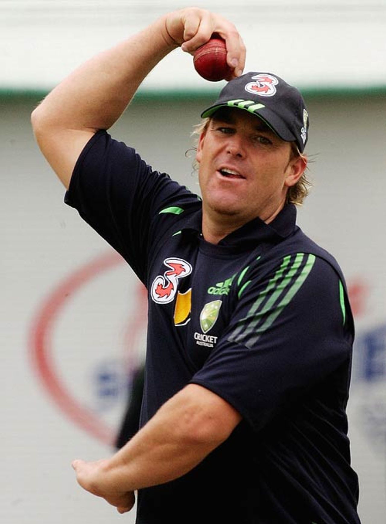 Shane Warne bowls during Australias net session ahead of his final Test match, Sydney, January 1, 2007