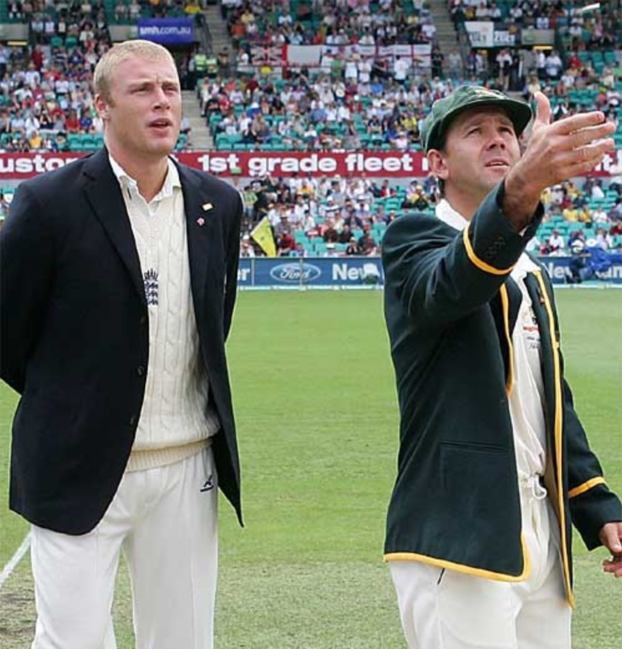 Andrew Flintoff calls correctly and chooses to bat, Australia v England, 5th Test, Sydney, January 2, 2007