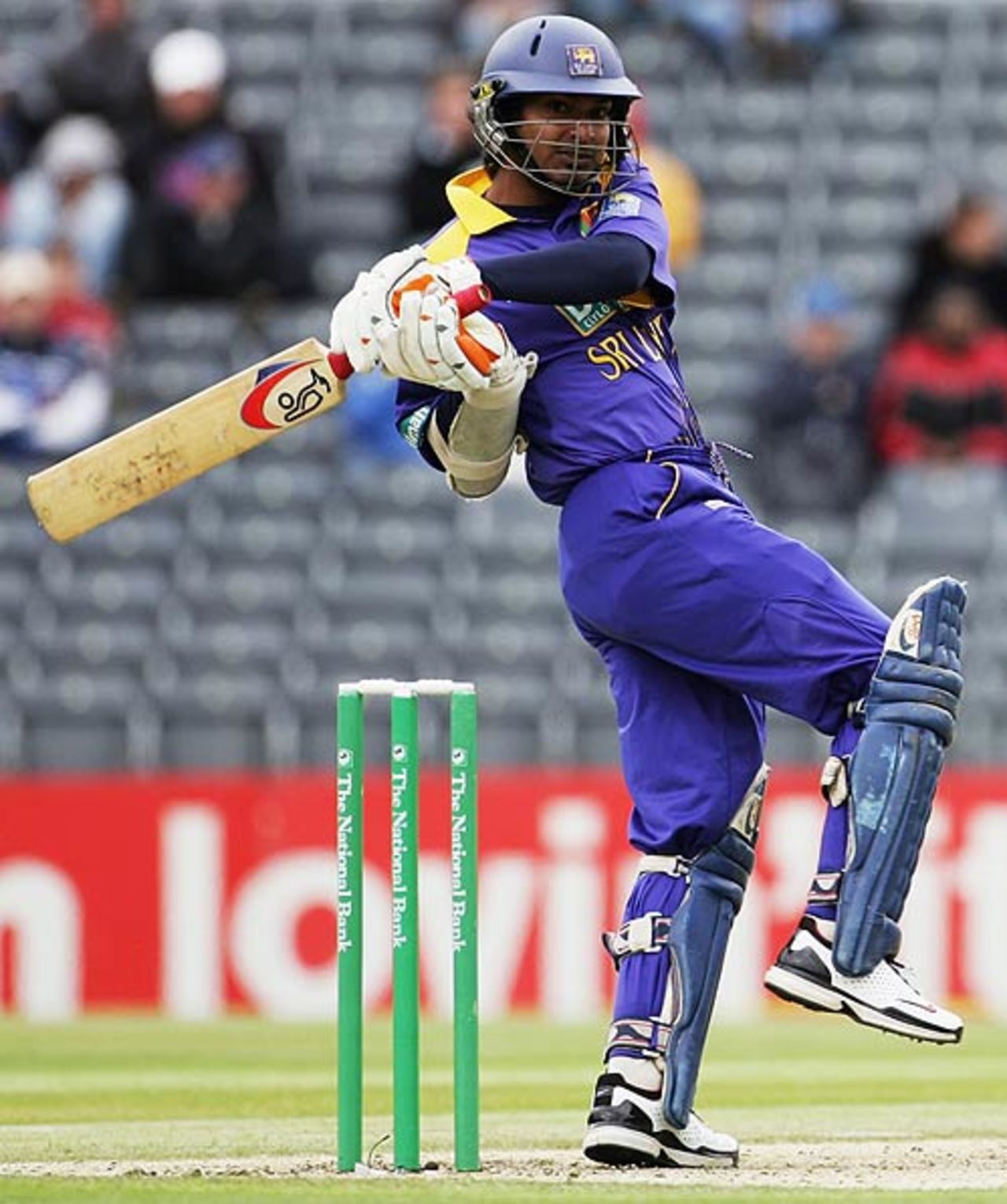Kumar Sangakkara pulls during his innings of 15, New Zealand v Sri Lanka, 3rd ODI, Christchurch, January 2, 2007