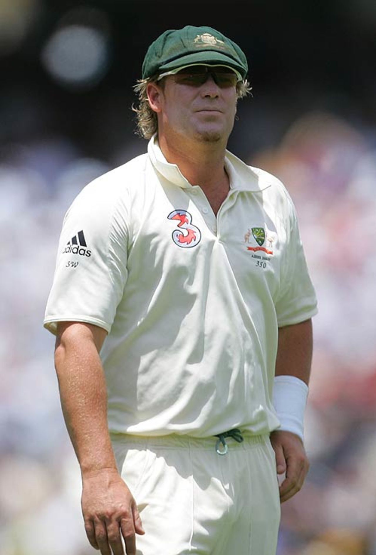 Shane Warne in the field, waiting for his first chance to bowl in his final Test match, Australia v England, 5th Test, Sydney, January 2, 2007
