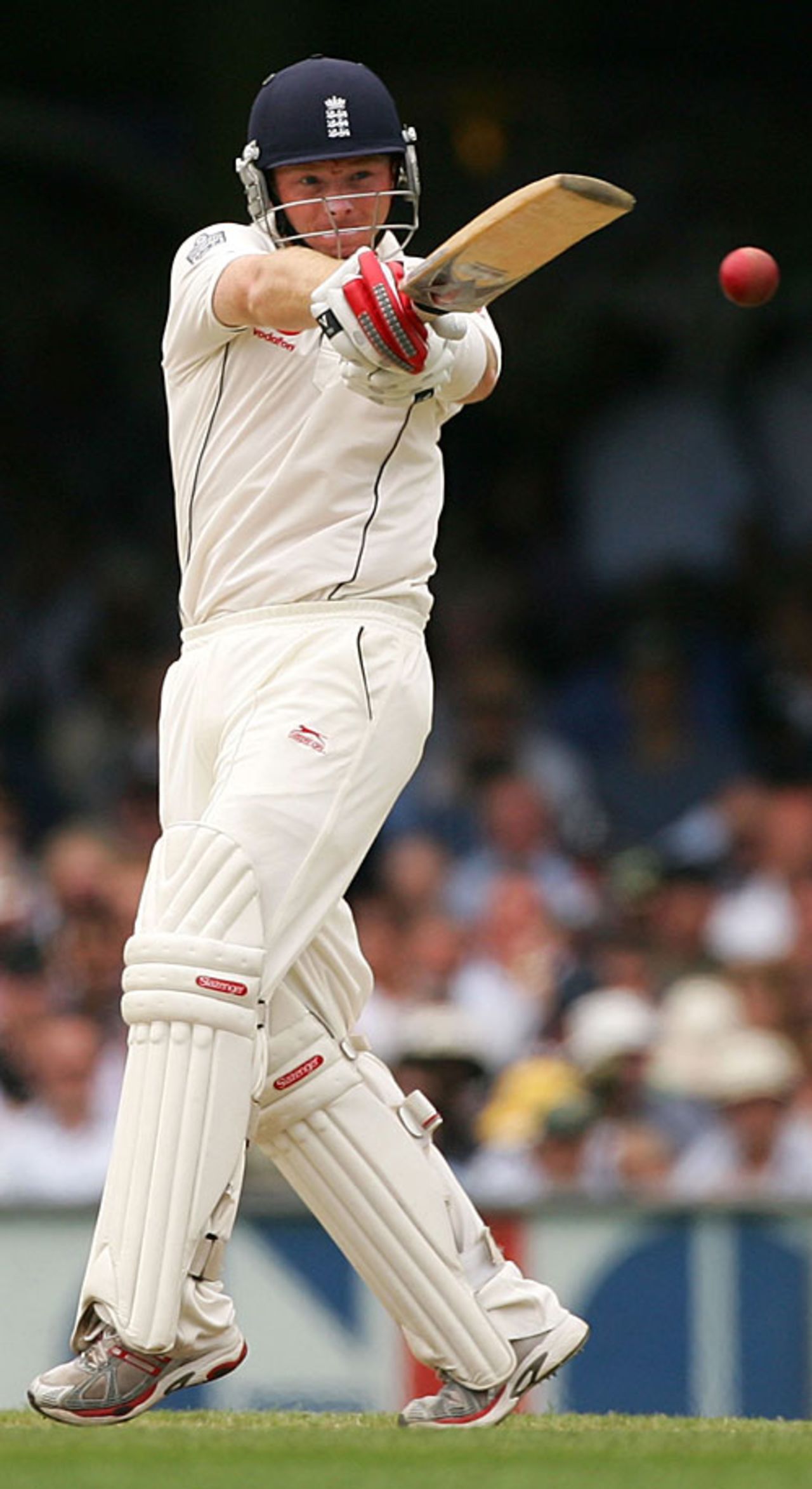 Ian Bell steadied the ship with Kevin Pietersen, Australia v England, 5th Test, Sydney, January 2, 2007