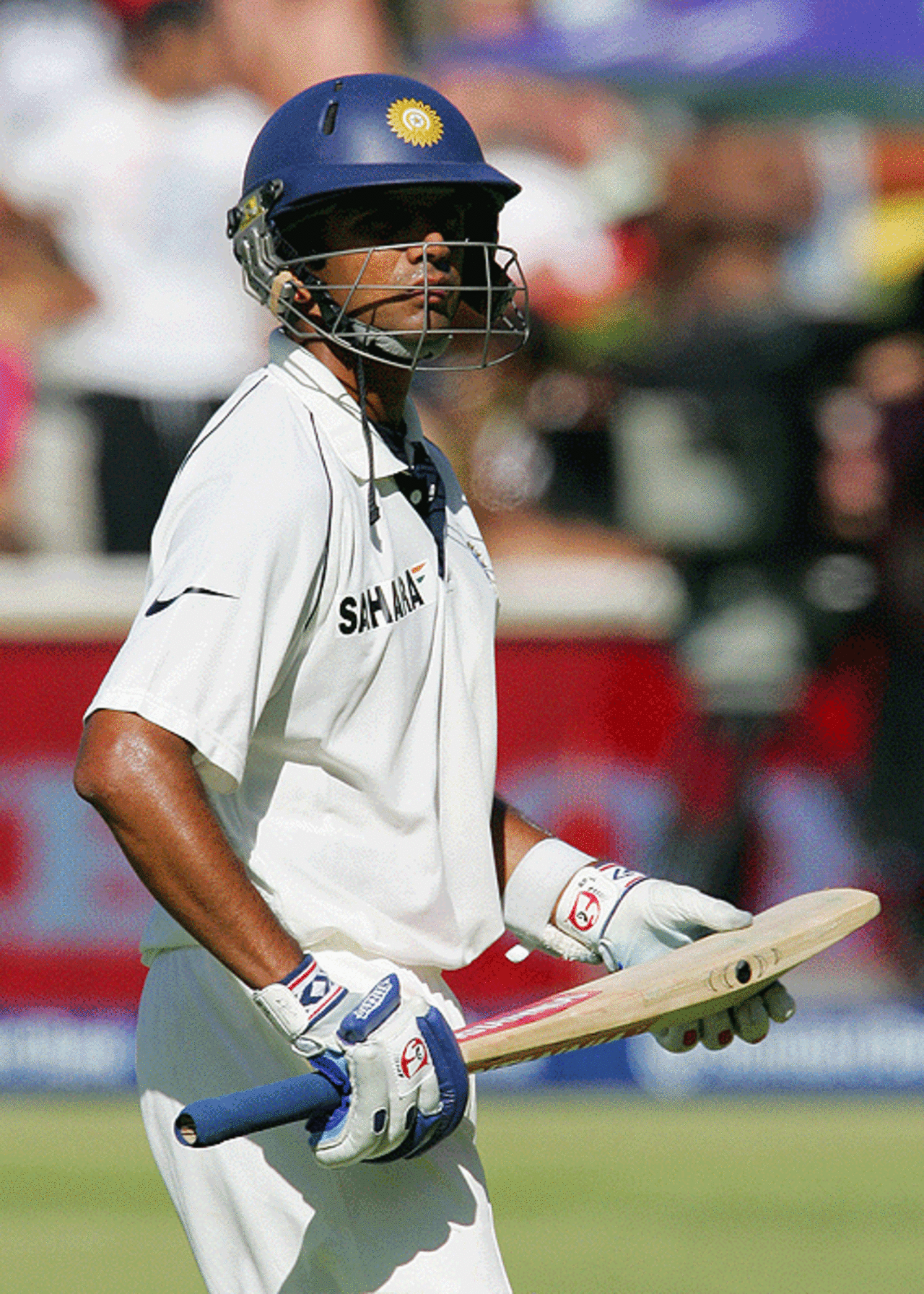 Rahul Dravid reacts after being caught behind off Shaun Pollock for 29, South Africa v India, 2nd Test, Durban, 1st day, January 2, 2007