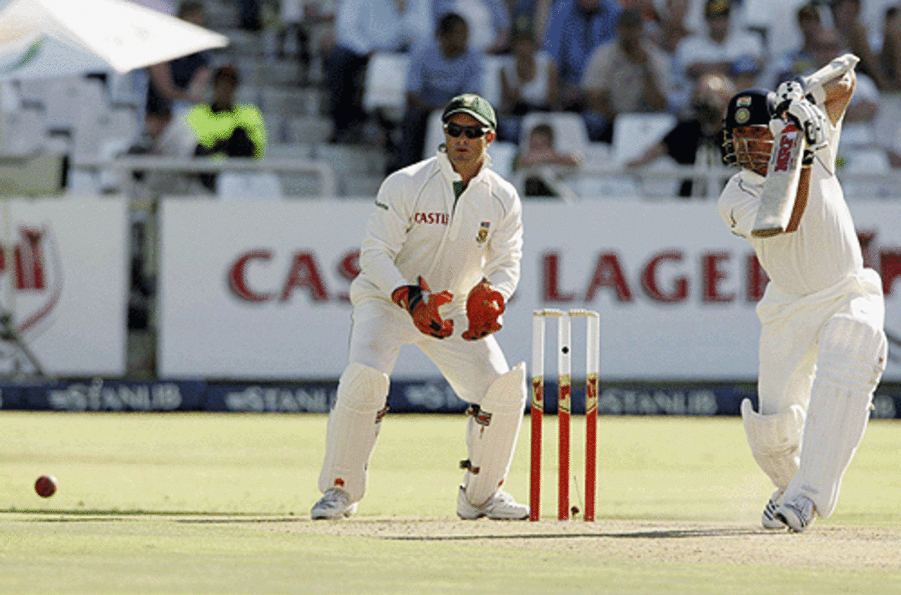 Sachin Tendulkar drives the ball square, South Africa v India, 2nd Test, Durban, 1st day, January 2, 2007