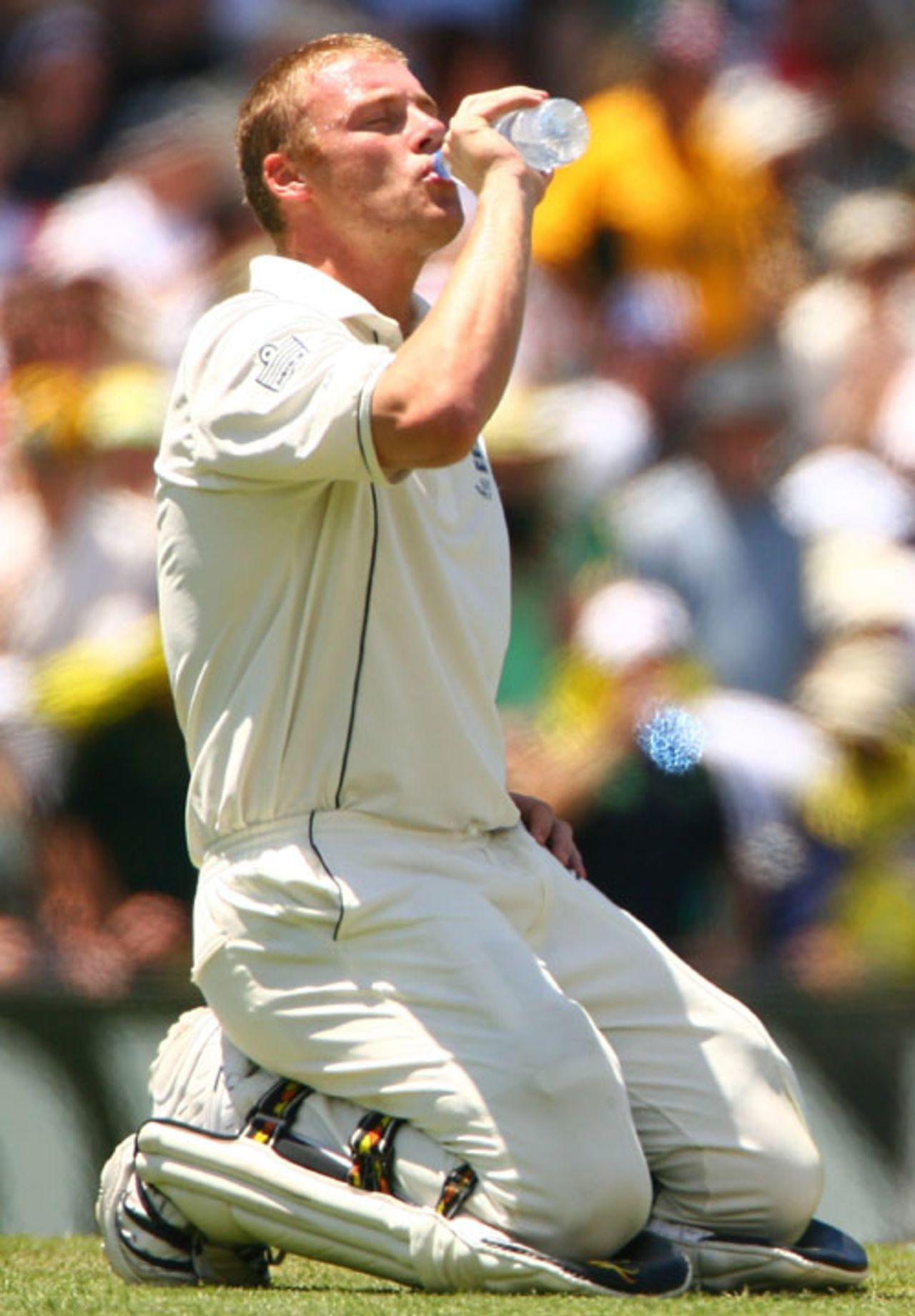 Andrew Flintoff takes a breather on his way to 89, Australia v England, 5th Test, Sydney, January 3, 2007