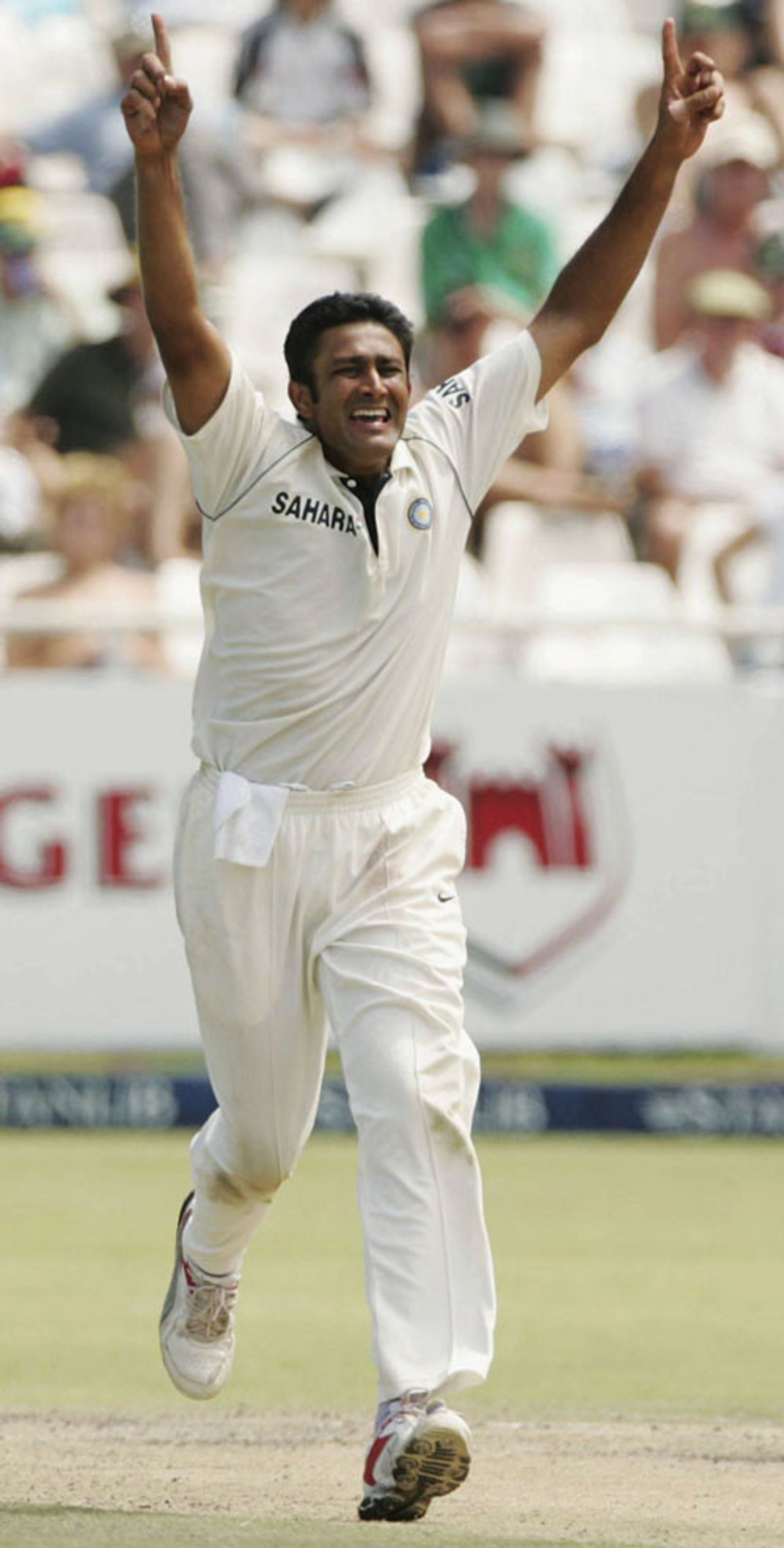 Anil Kumble celebrates removing Ashwell Prince, South Africa v India, 3rd Test, Cape Town, 3rd day, January 4, 2007