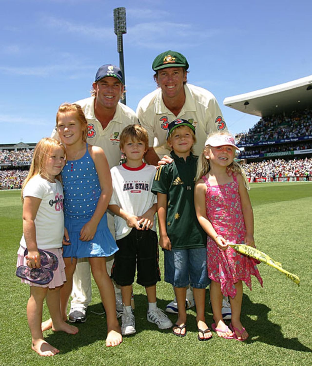 Shane Warne and Glenn McGrath pose with their children as Australia regain the Ashes, Australia v England, 5th Test, Sydney, January 5, 2007