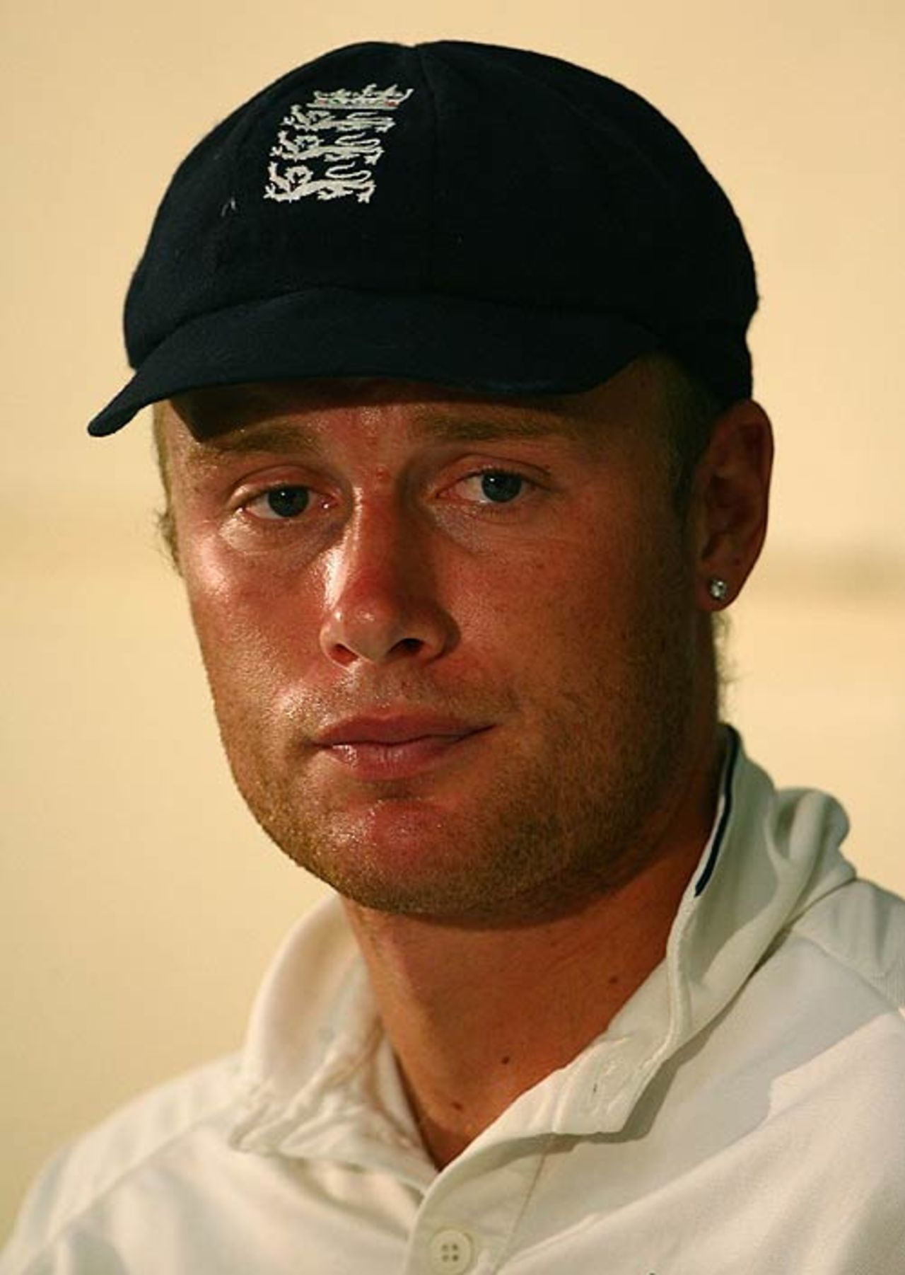 A dejected Andrew Flintoff faces the media after leading England to a 5-0 Ashes loss, Australia v England, 5th Test, Sydney, January 5, 2007