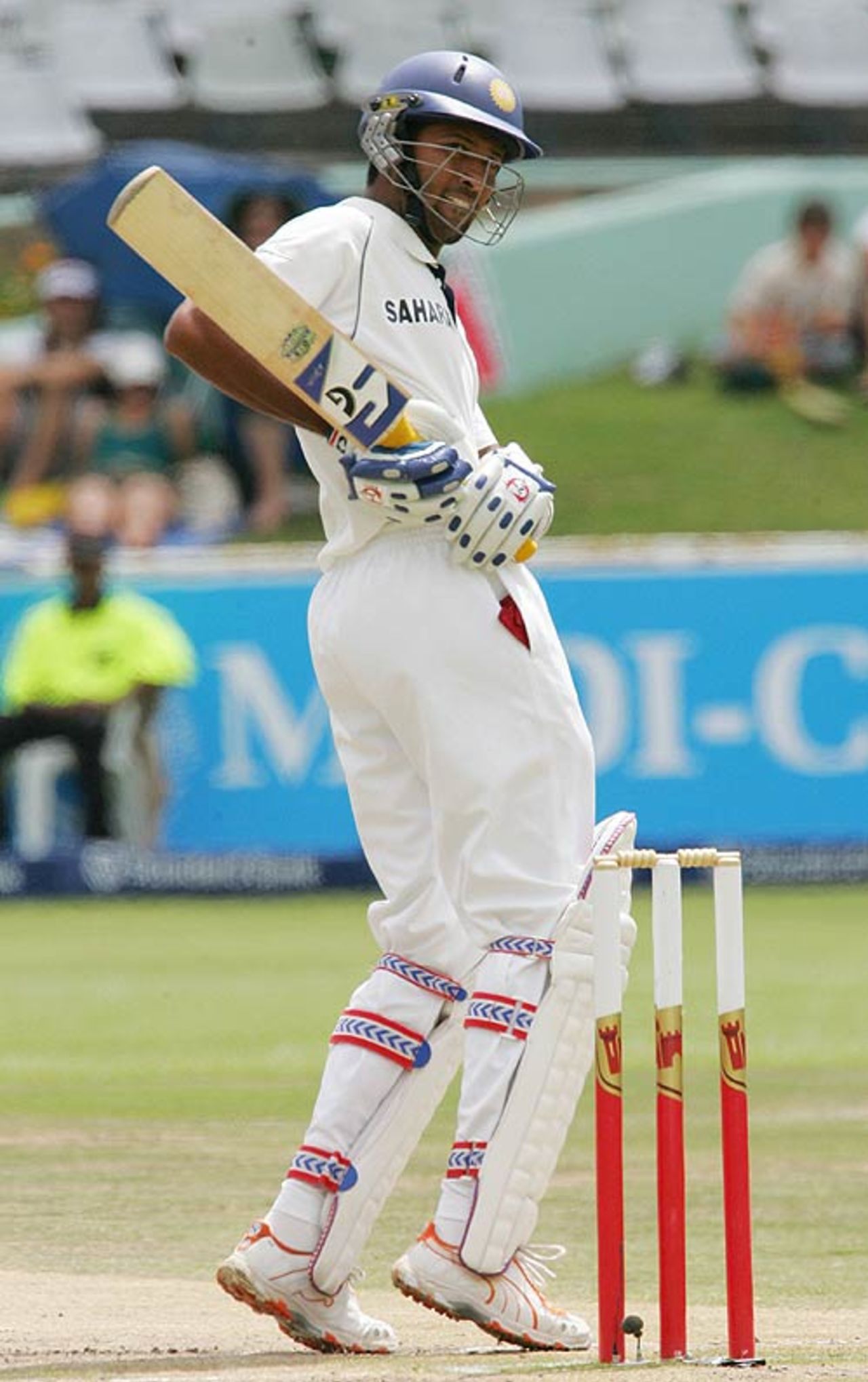 Wasim Jaffer gloves a catch to slips, South Africa v India, 3rd Test, Cape Town, 4th day, January 5, 2007