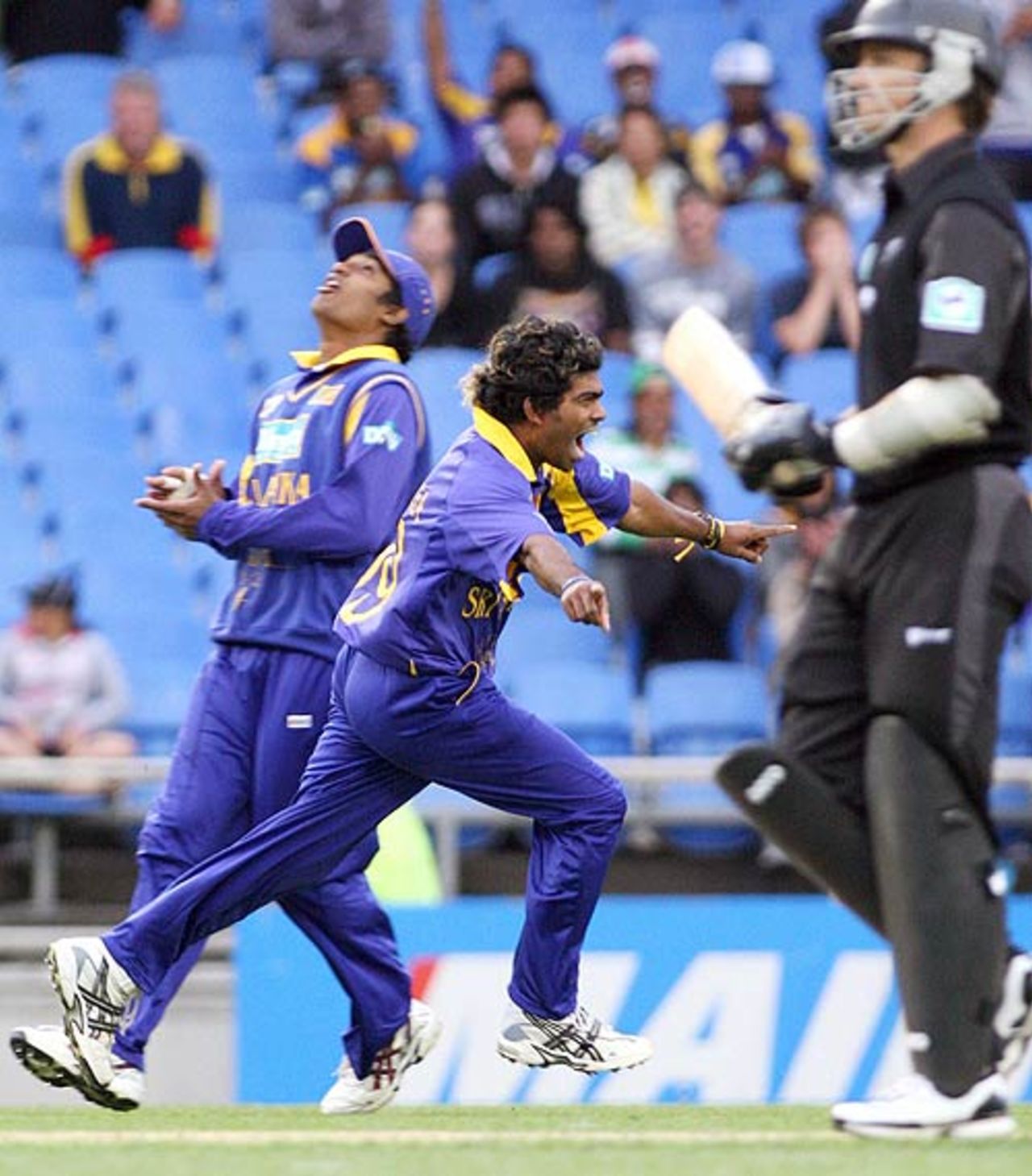 Lasith Malinga was on fire picking up three wickets, New Zealand v Sri Lanka, 4th ODI, Eden Park, January 6, 2007