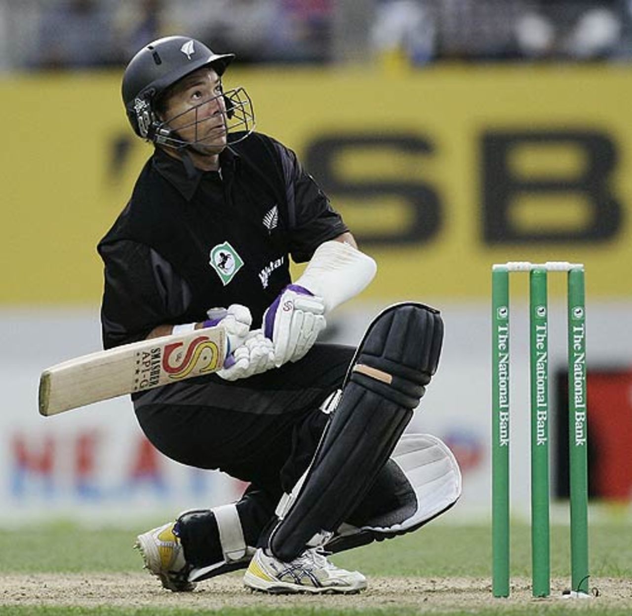 Craig McMillan wonders where that's gone, New Zealand v Sri Lanka, 4th ODI, Eden Park, January 6, 2007