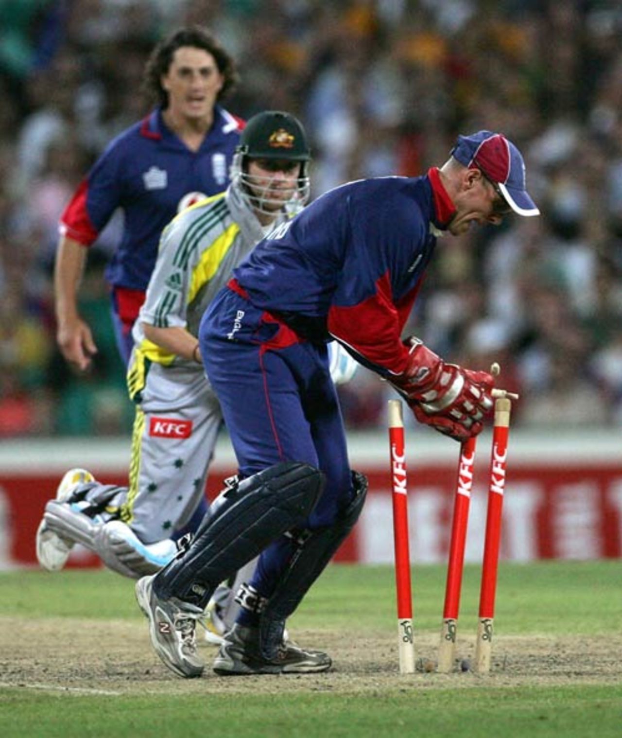 Paul Nixon takes off the bails to run out Michael Clarke as Jon Lewis looks on, Australia v England, Only Twenty20, Sydney, January 9, 2007